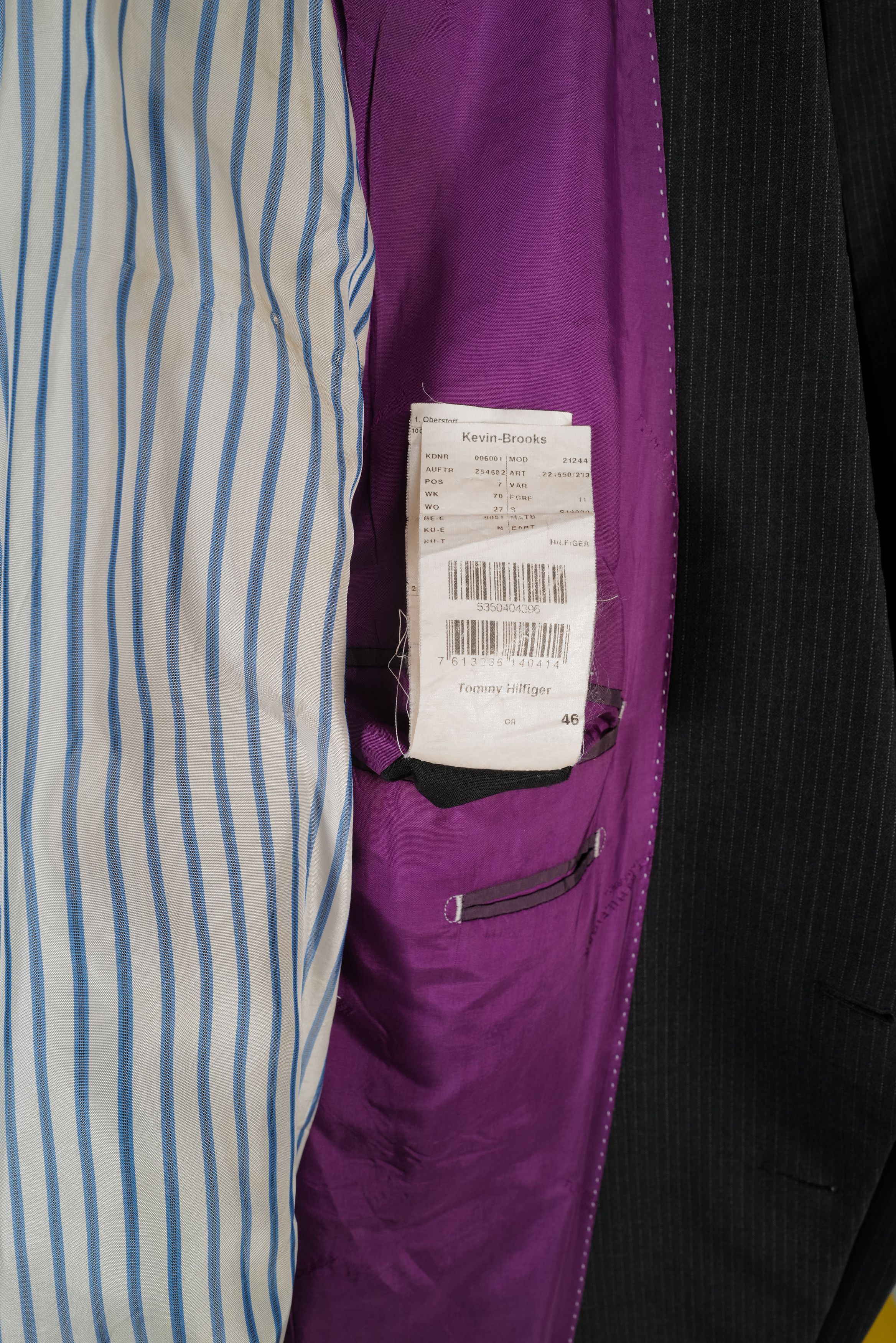 Tommy Hilfiger Tommy Hilfiger Tailored virgin wool suit by Kevin Brooks Size 48R - 7 Thumbnail