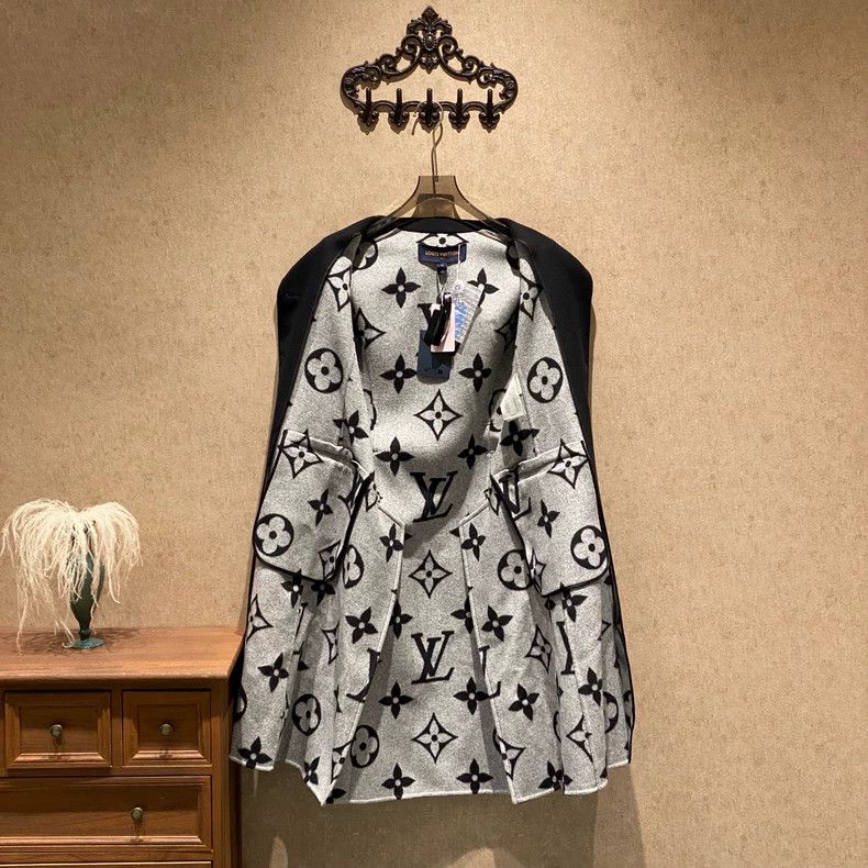 Louis Vuitton Louis Vuitton Black and grey presbyopic leather belt coat Size XS / US 0-2 / IT 36-38 - 3 Thumbnail
