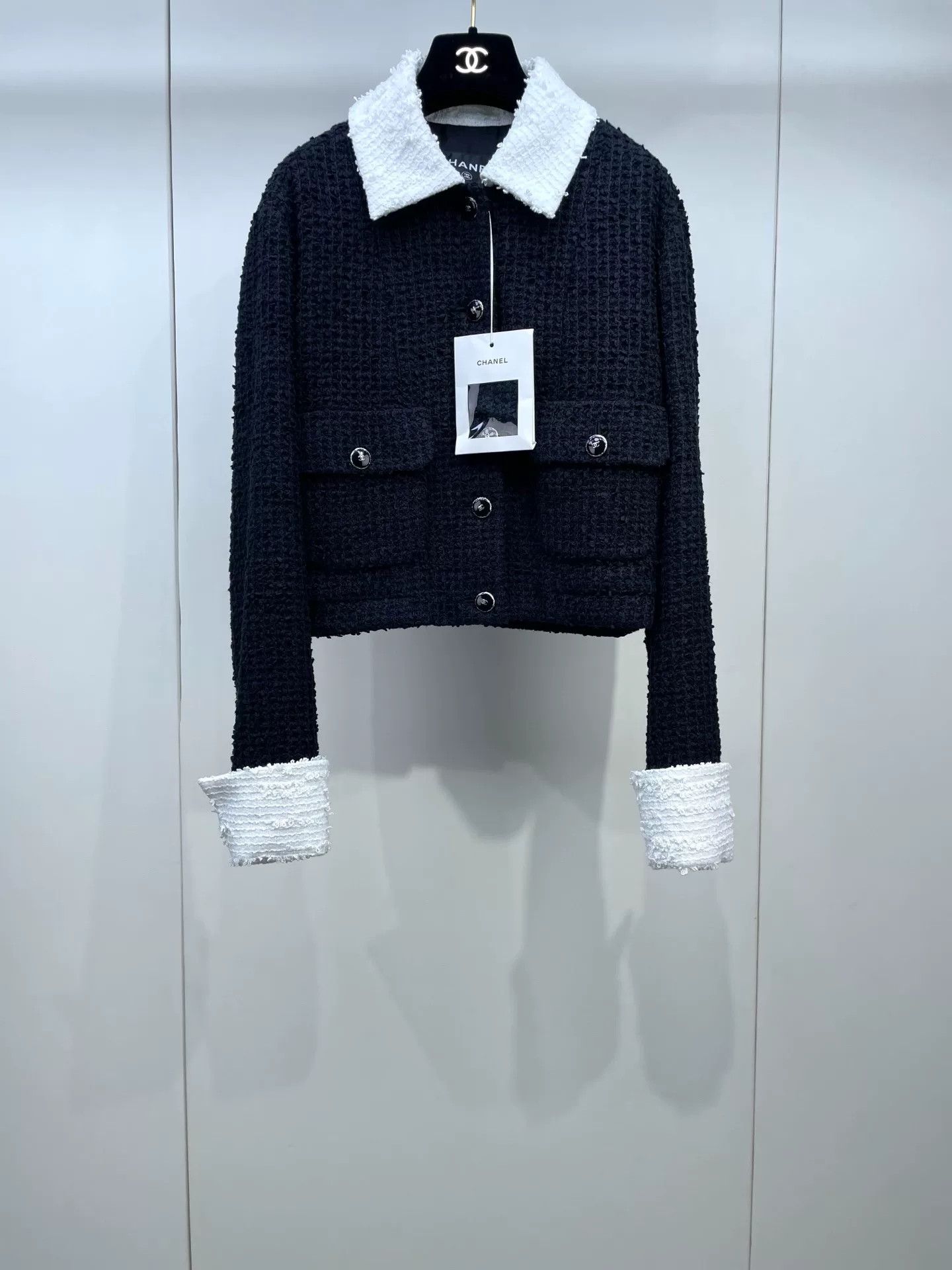 Chanel Chanel 25P Black Lapel Double Pocket Coat Size XXS / US 00 / IT 34 - 1 Thumbnail