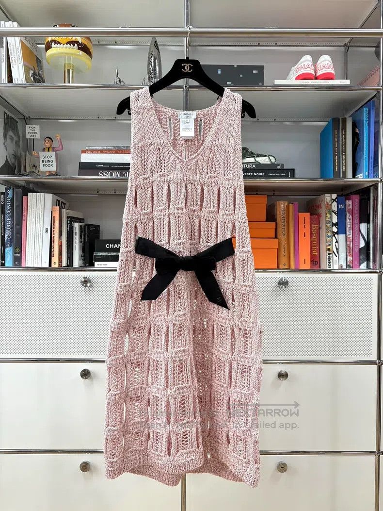 Chanel Chanel 25s pink hollow knitted bow belt dress Size XXS / US 00 / IT 34 - 1 Thumbnail