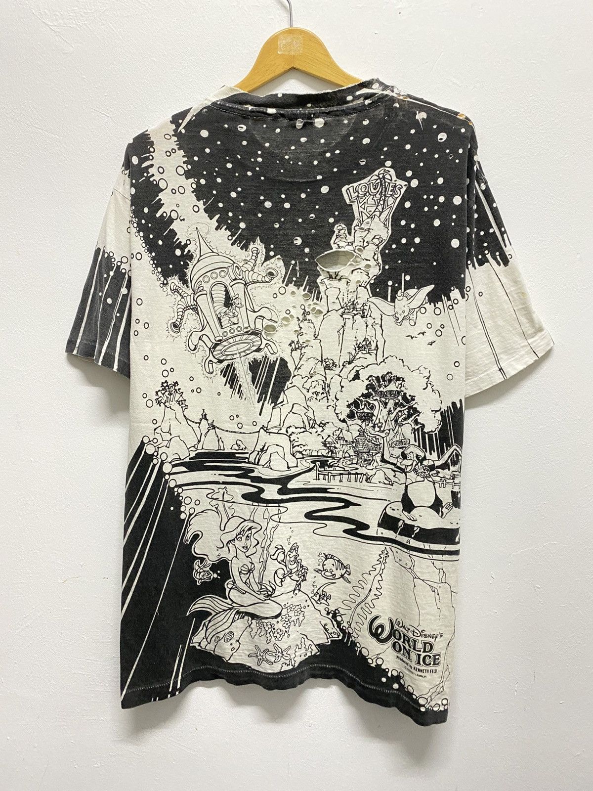 Vintage Vintage Aop Mickey Mouse Distressed Size US L / EU 52-54 / 3 - 11 Thumbnail