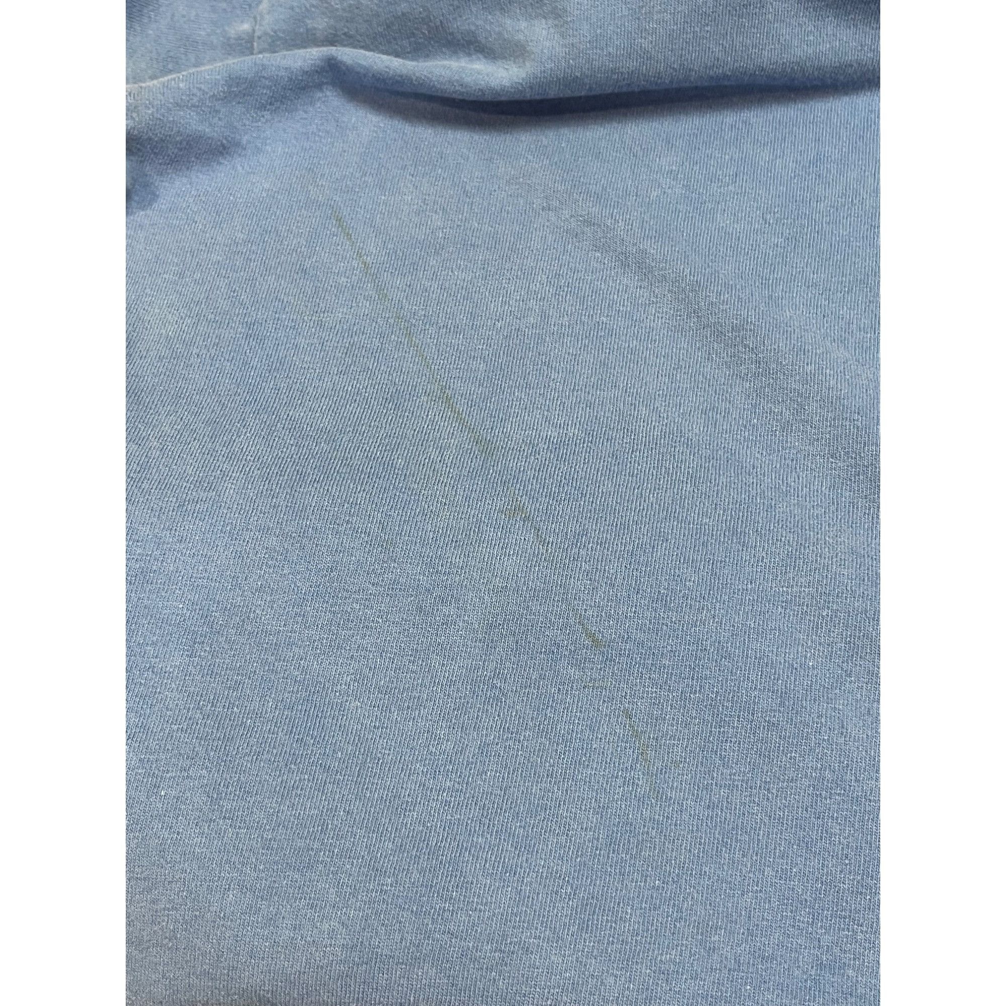 Fruit Of The Loom M | Vintage Queen’s University T Size US M / EU 48-50 / 2 - 4 Thumbnail