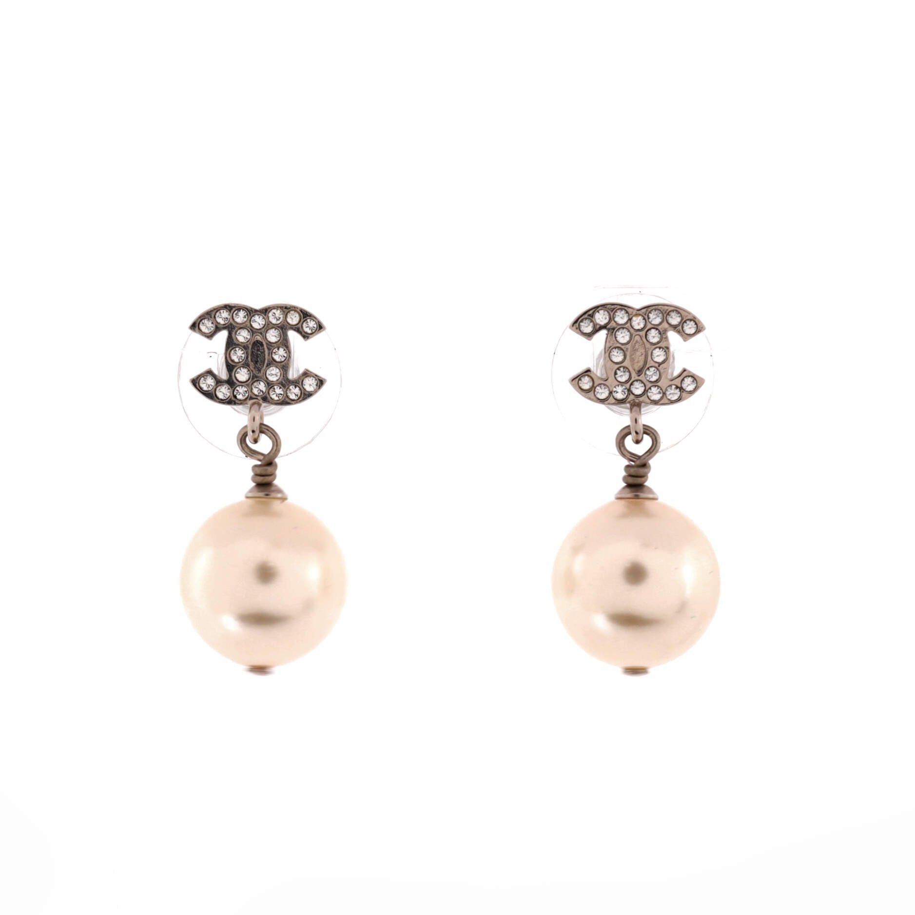Chanel CC Pearl Drop Earrings Size ONE SIZE - 1 Thumbnail