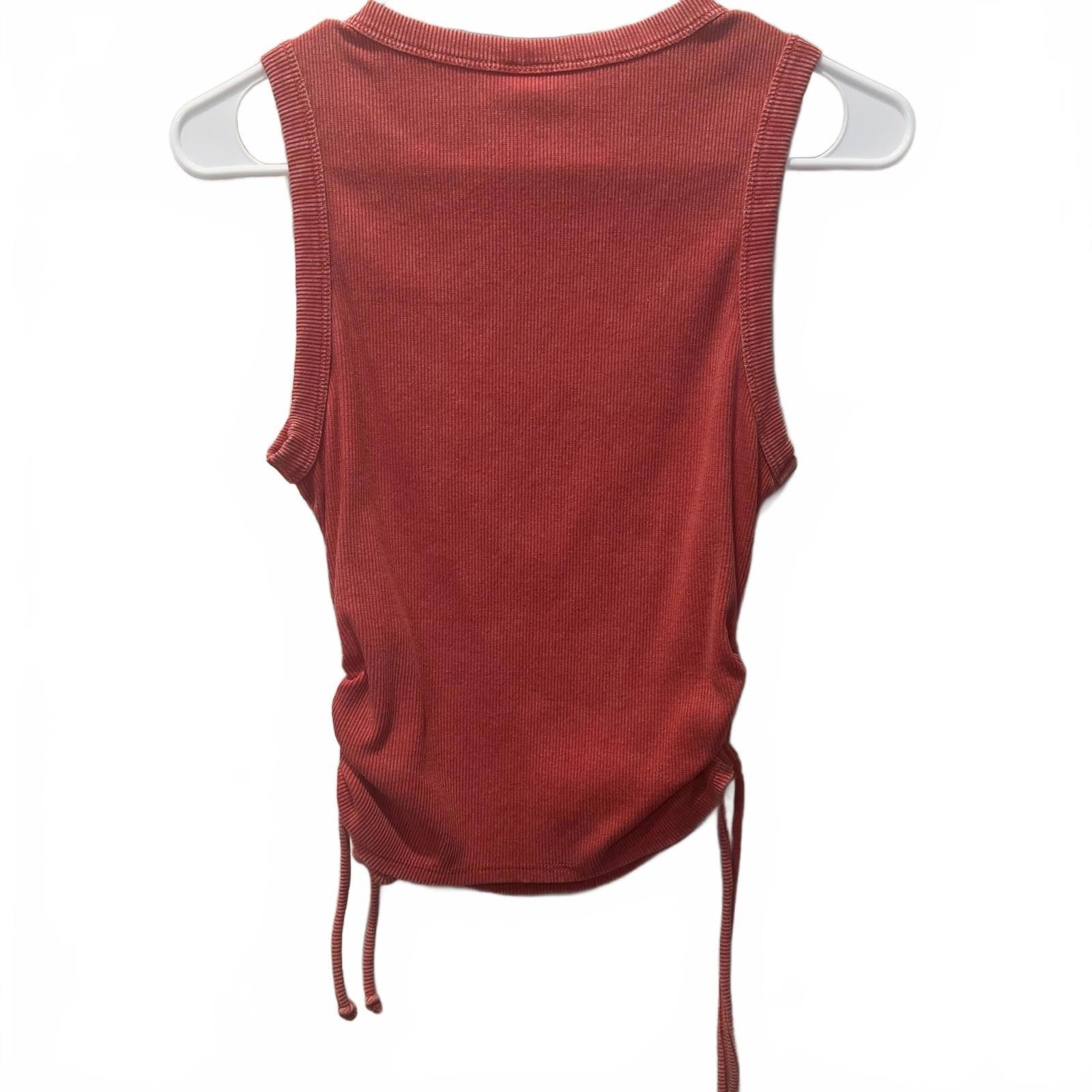 Other No Boundaries Women's Red Sleeveless Skull Graphic Tank Top Size S / US 4 / IT 40 - 2 Thumbnail