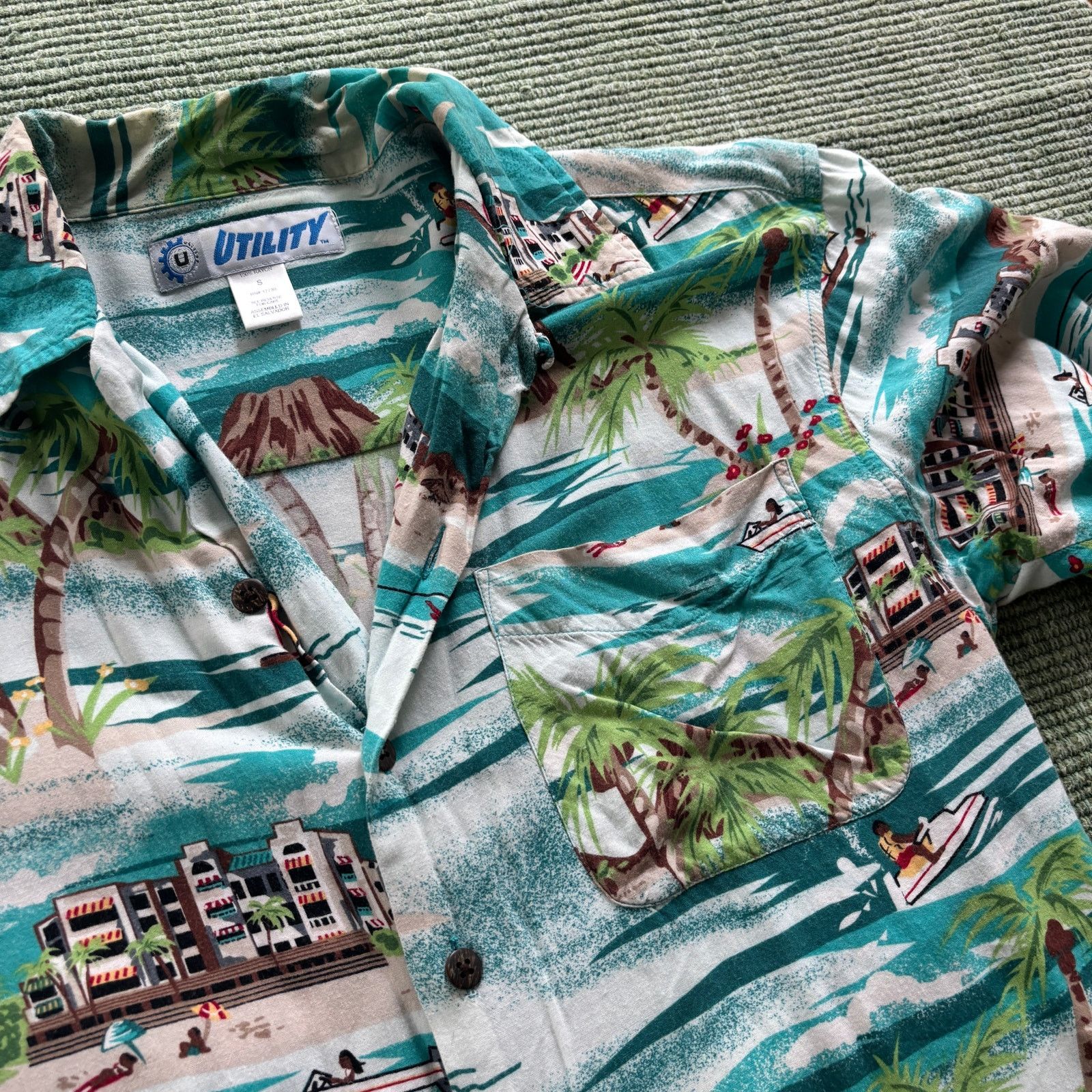 Vintage Vintage Y2K Utility Rayon Loop Collar Hawaiian Shirt Sz S Size US S / EU 44-46 / 1 - 2 Thumbnail