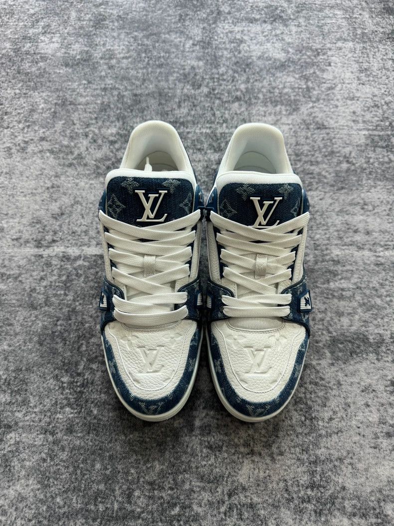 Louis Vuitton Louis Vuitton Blue and White Denim Embossed Trainer shoes Size US 9 / EU 42 - 2 Thumbnail