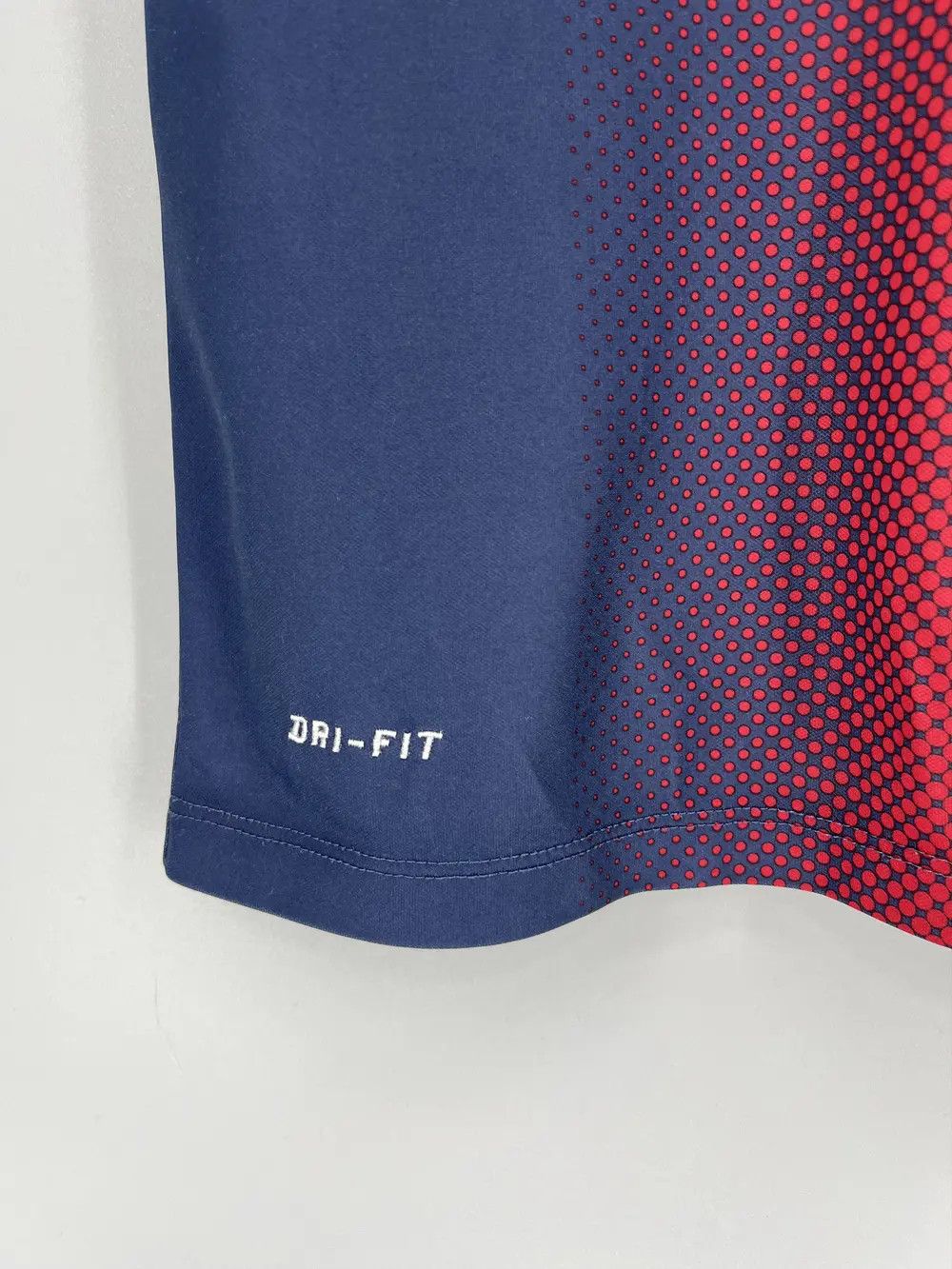 Nike Barcelona 64 vintage Nike tee Size US M / EU 48-50 / 2 - 9 Thumbnail