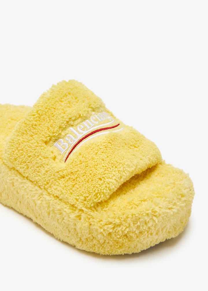 Balenciaga o1s1wg110226 Furry platform slide sandals In Yellow Size US 11 / IT 41 - 2 Thumbnail