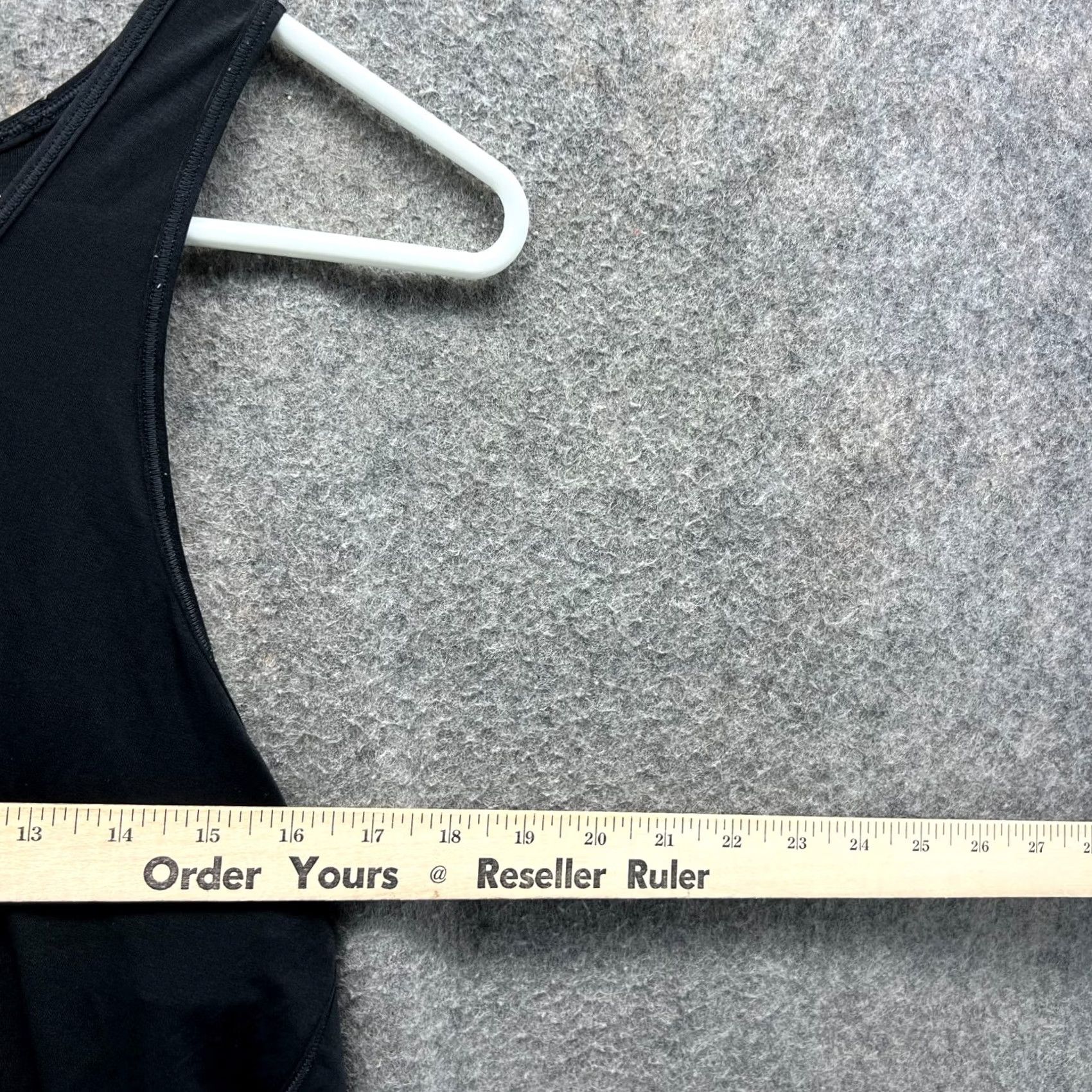 Lululemon New title: Lululemon Womens Small Black Tank Top Sleeveless Athletic Stretch Yoga - Vintage Size S / US 4 / IT 40 - 3 Thumbnail