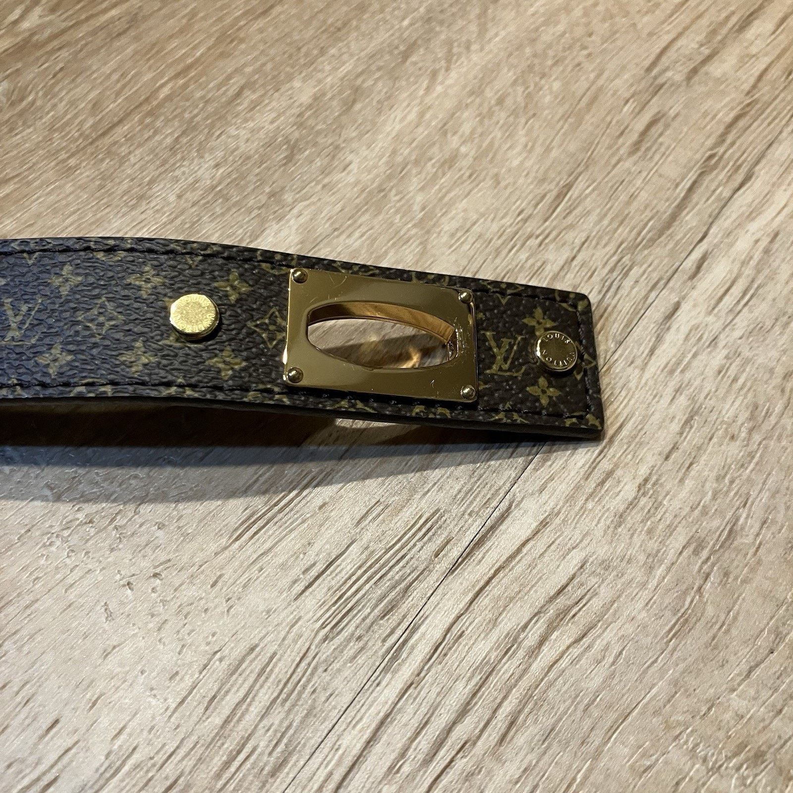 Louis Vuitton Louis Vuitton Lock Me Padlock Kelly Belt Monogram LV Brown Size ONE SIZE - 4 Thumbnail