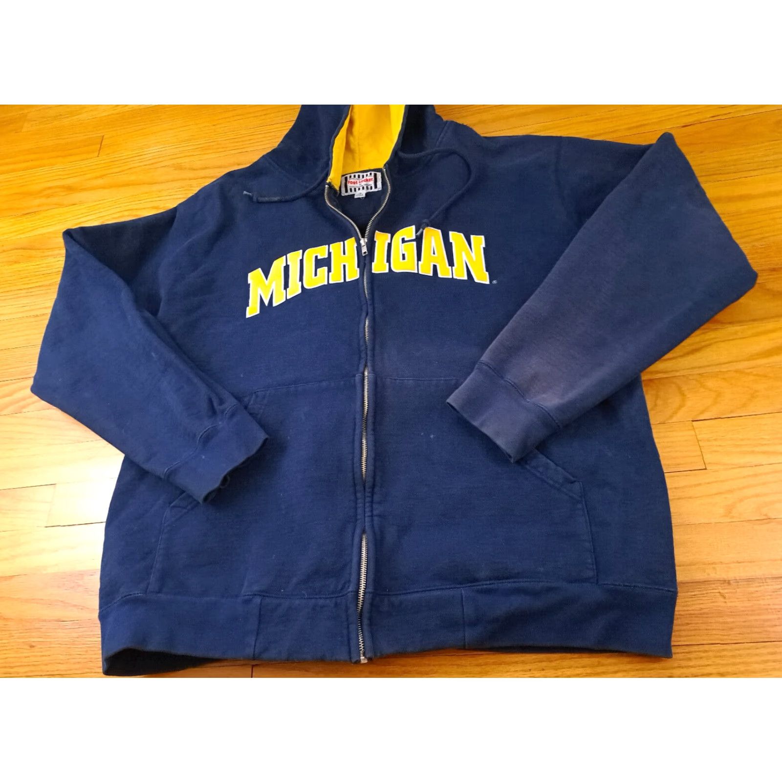 Vintage VINTAGE Foot Locker Michigan Wolverines Embroidered Cotton Zip Hooded Jacket Blue XL Unisex Adults Basketball 80s 90s Size US XL / EU 56 / 4 - 6 Thumbnail