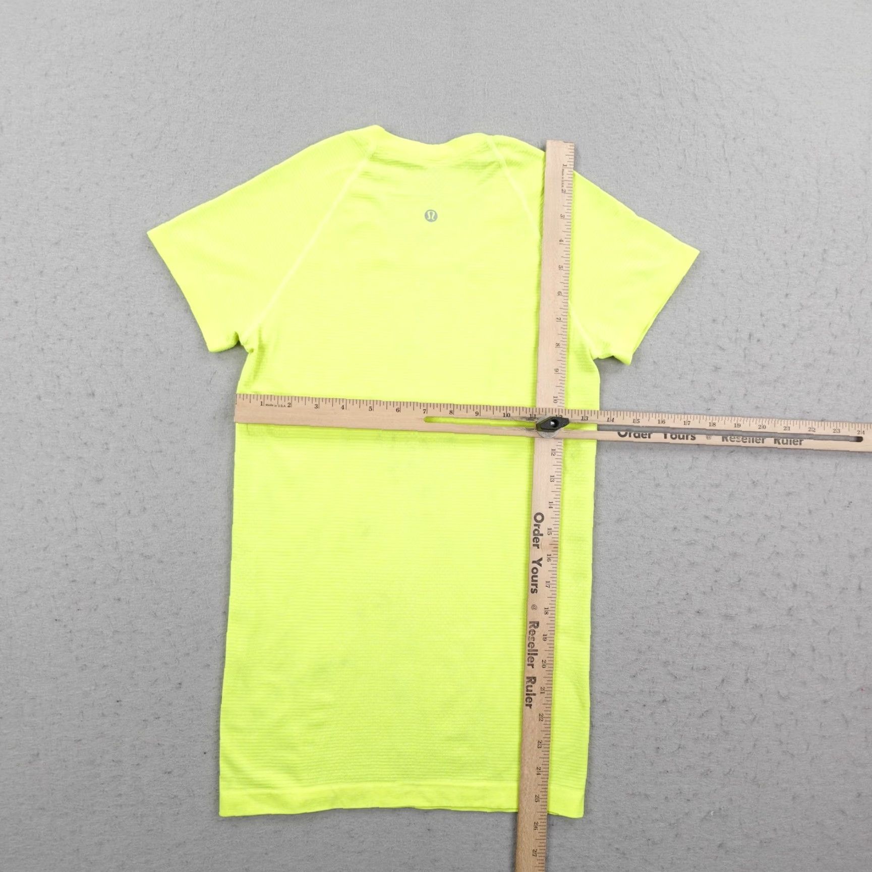 Lululemon Lululemon Shirt Womens 4 Neon Yellow Swiftly Tech Performance Athletic Gym Top Size S / US 4 / IT 40 - 6 Thumbnail