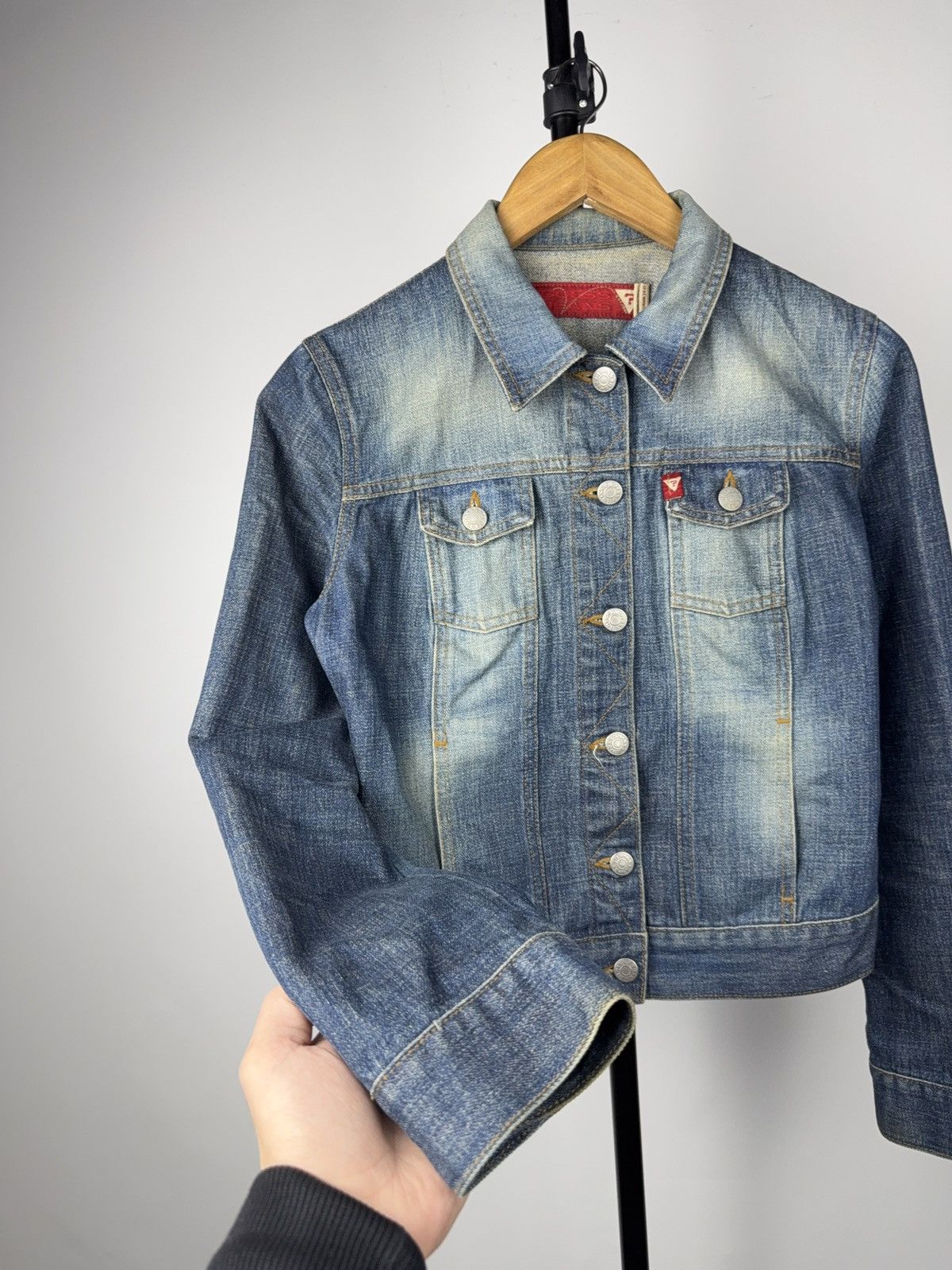 Guess 00s Sexy Vintage Guess Jeans Vintage XS Denim Trucker Jacket Size XS / US 0-2 / IT 36-38 - 5 Thumbnail