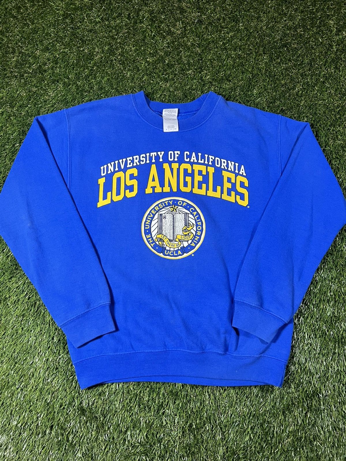 NCAA Vintage Y2k UCLA College Fall Essential Crewneck Sweatshirt Size US S / EU 44-46 / 1 - 1 Thumbnail