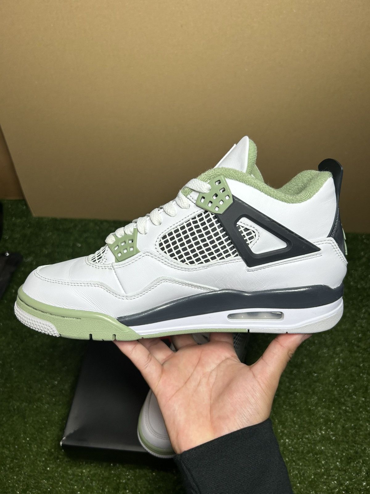 Jordan Brand Jordan 4 Seafoam Size US 10 / IT 40 - 8 Thumbnail