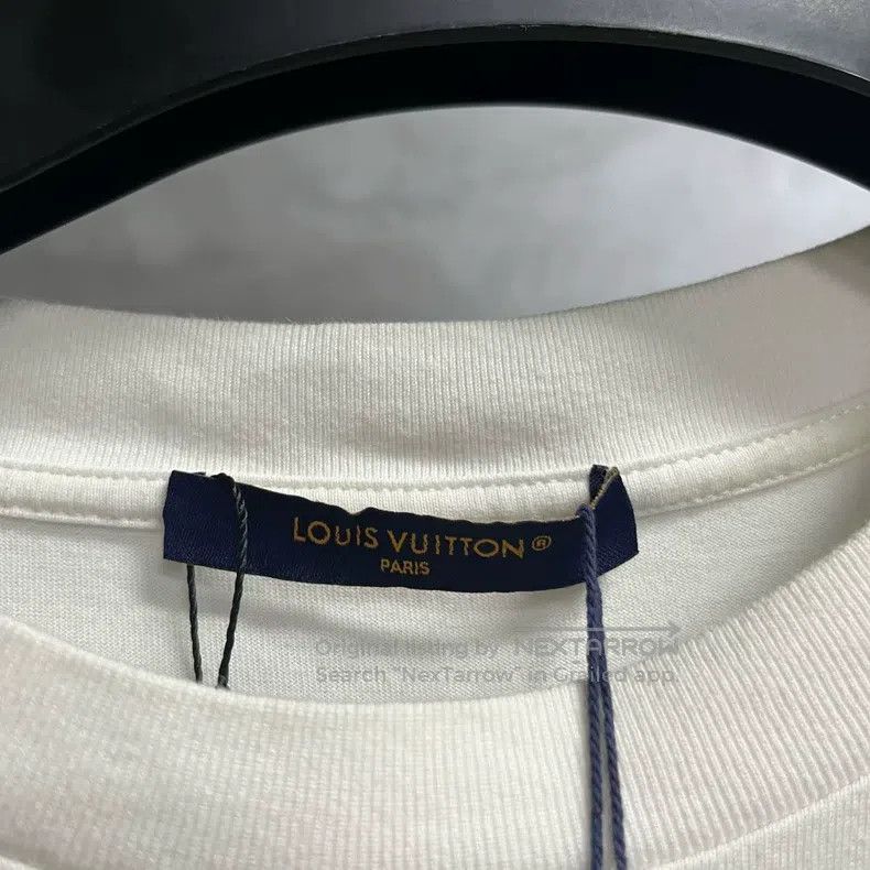 Louis Vuitton Louis Vuitton 24 Latest Monogrammed Crew Neck Short Sleeve Size US L / EU 52-54 / 3 - 3 Thumbnail