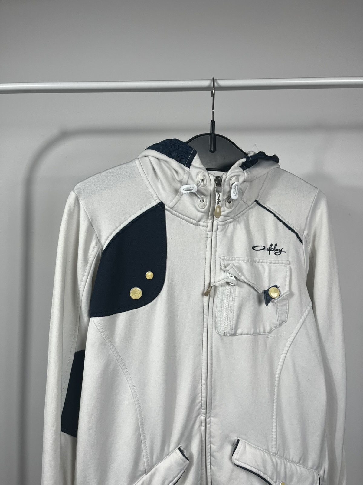 Oakley Oakley white zip-up hoodie jacket with pockets size S/ Size US S / EU 44-46 / 1 - 2 Thumbnail