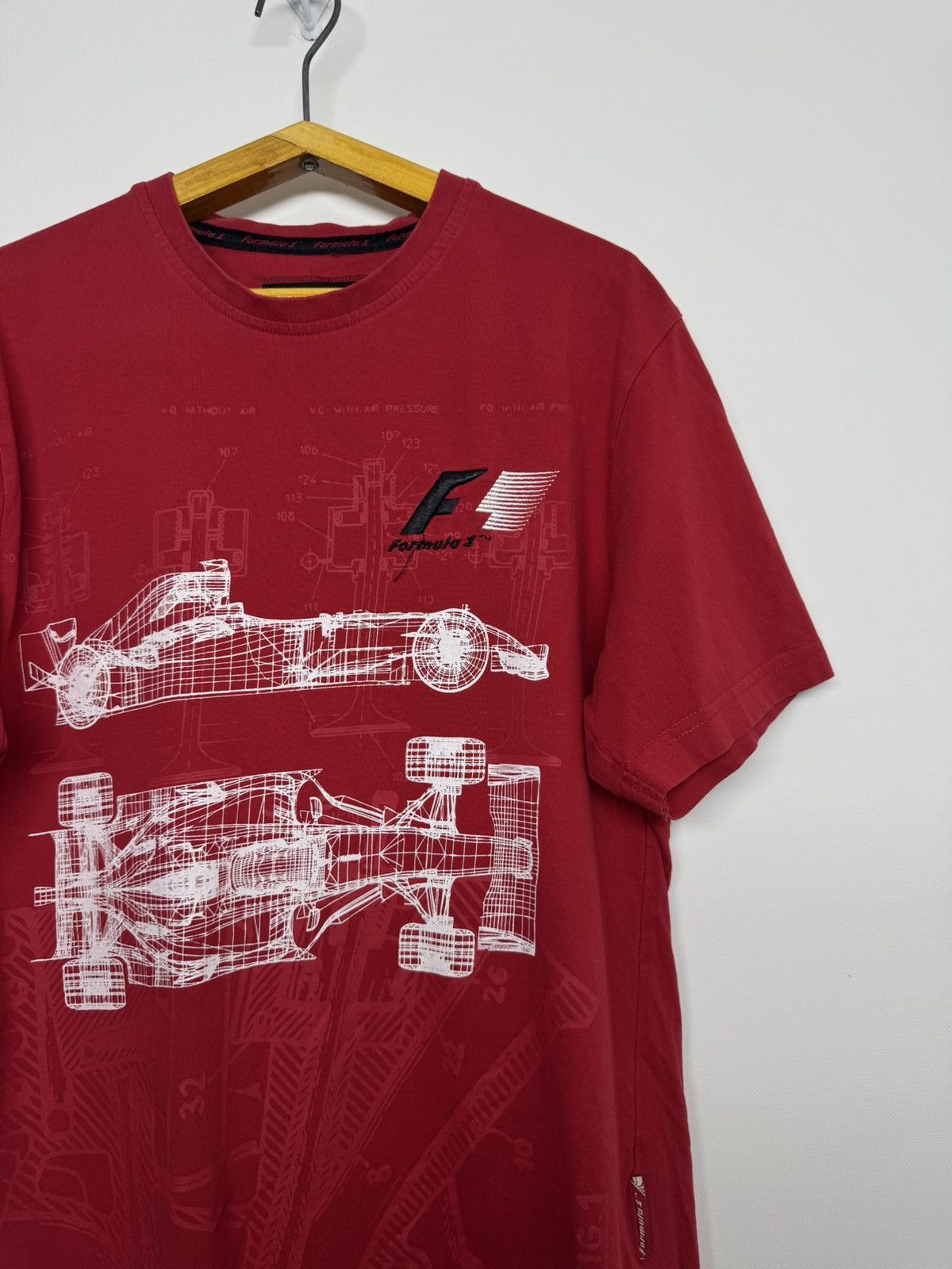 Formula 1 VINTAGE FORMULA 1 OFFICIAL MERCHANDISE BIG LOGO F1 Size US S / EU 44-46 / 1 - 6 Thumbnail