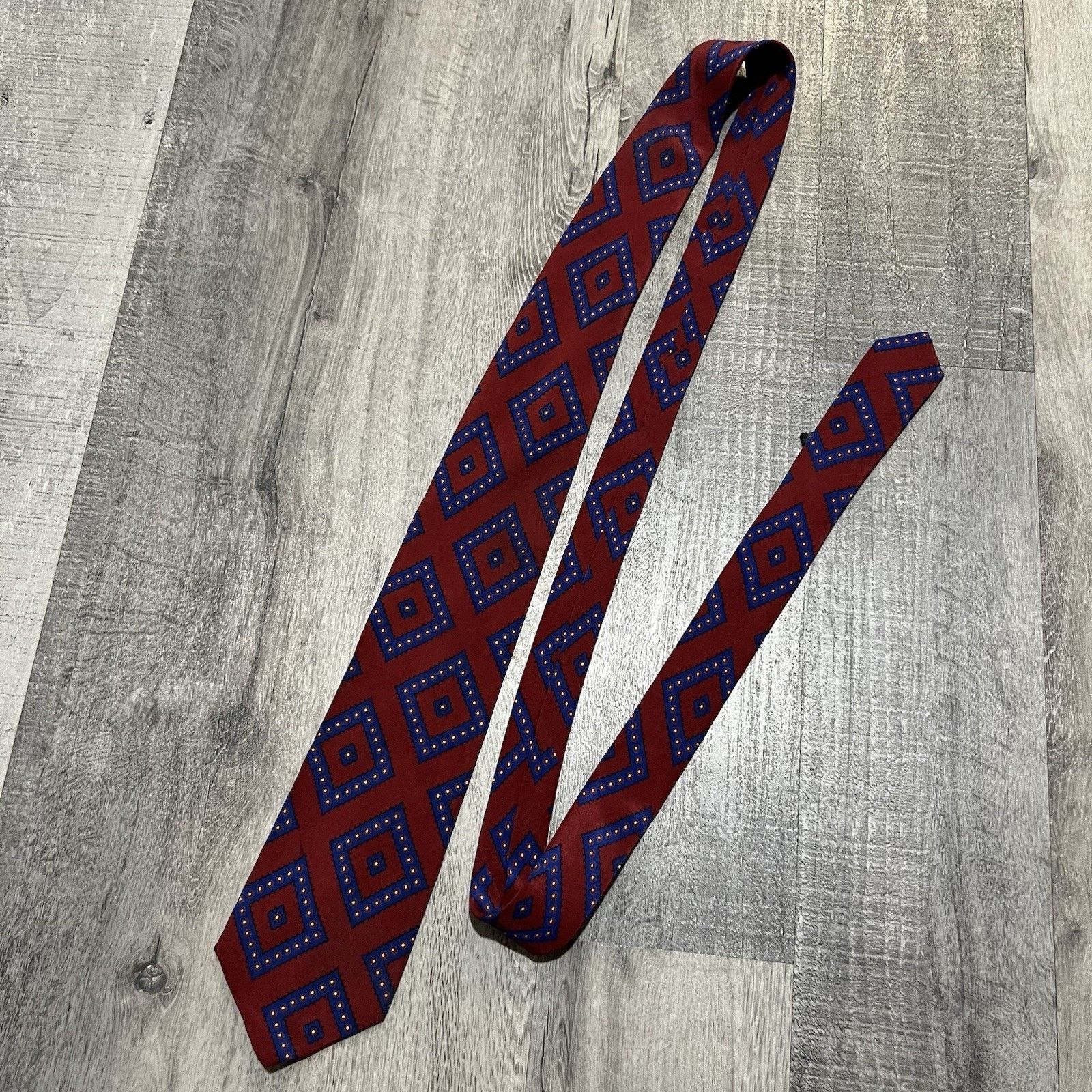 Fendi Fendi Roma Necktie VTG 100% Silk Red Diamond Motif Tie Size ONE SIZE - 3 Thumbnail