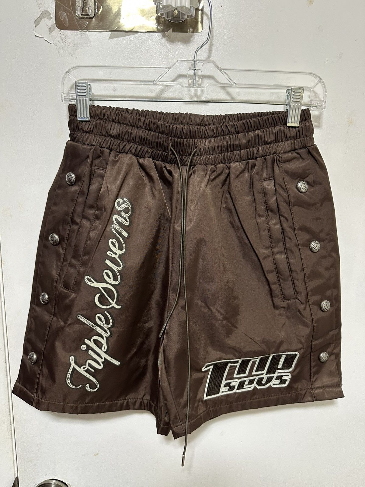 TRIPLE SEVENS Triple Sevens Brown Nylon Button Shorts Size US 28 / EU 44 - 1 Thumbnail