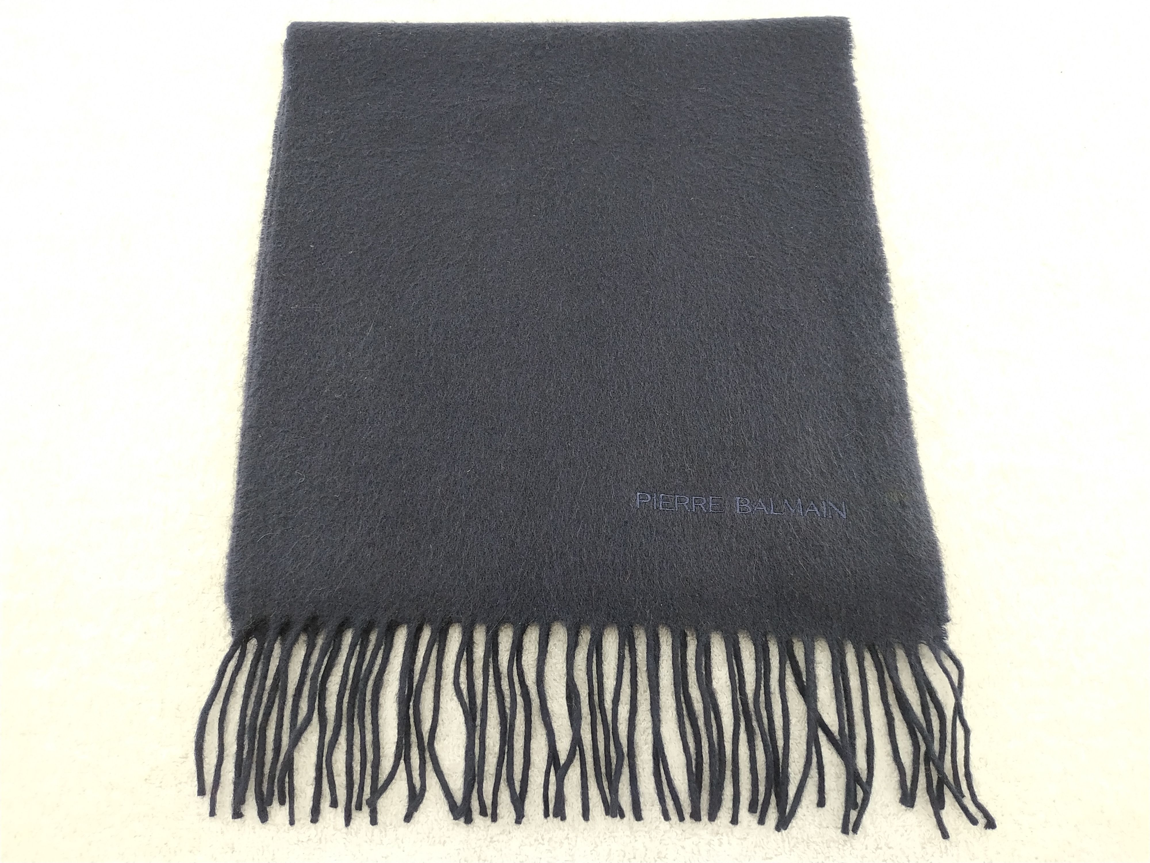 Pierre Balmain Vintage Pierre Balmain Scarf/Muffler/Neckwear MF411A Size ONE SIZE - 1 Thumbnail