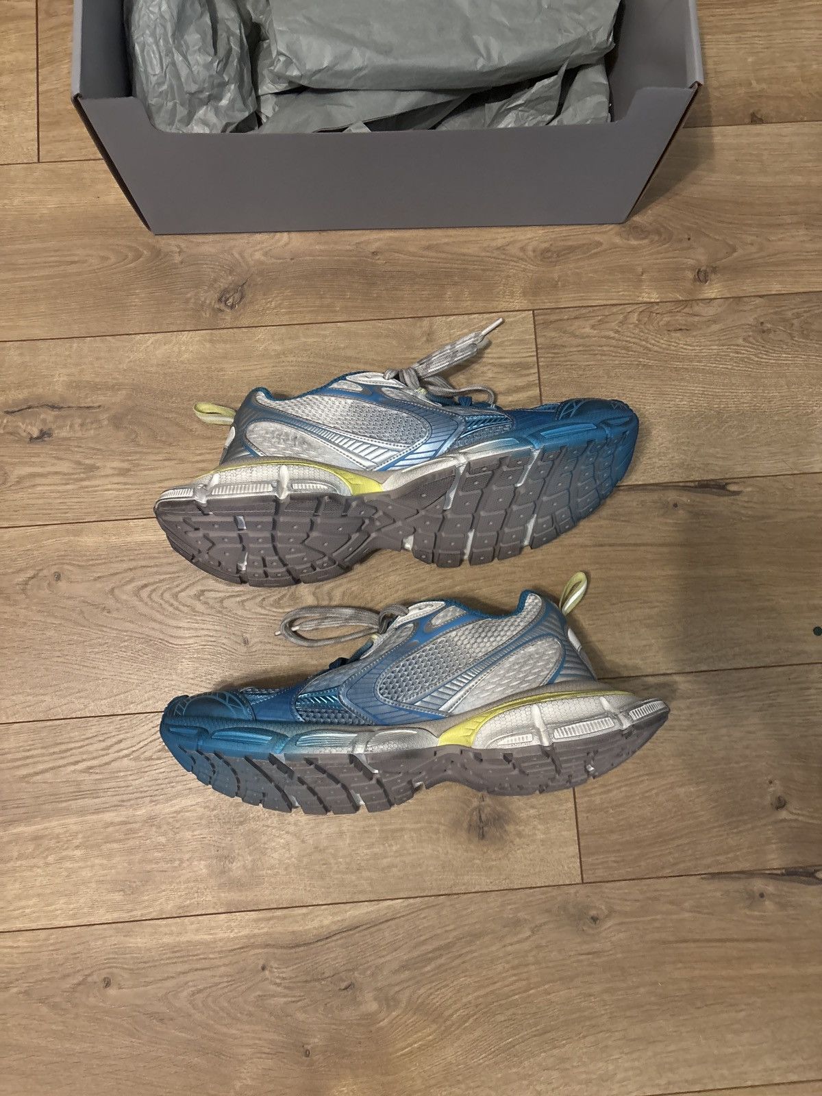 Balenciaga Balenciaga 3XL Size US 13 / EU 46 - 1 Thumbnail