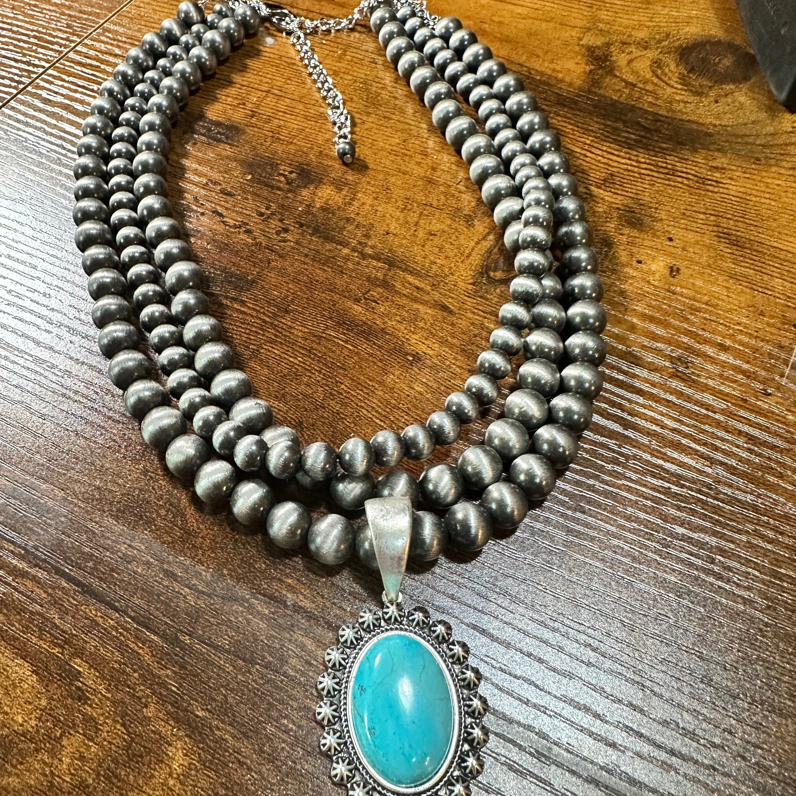 Other Navajo Turquoise Beaded Necklace 18 Inch 3 Strand Design, Bo Size ONE SIZE - 9 Thumbnail
