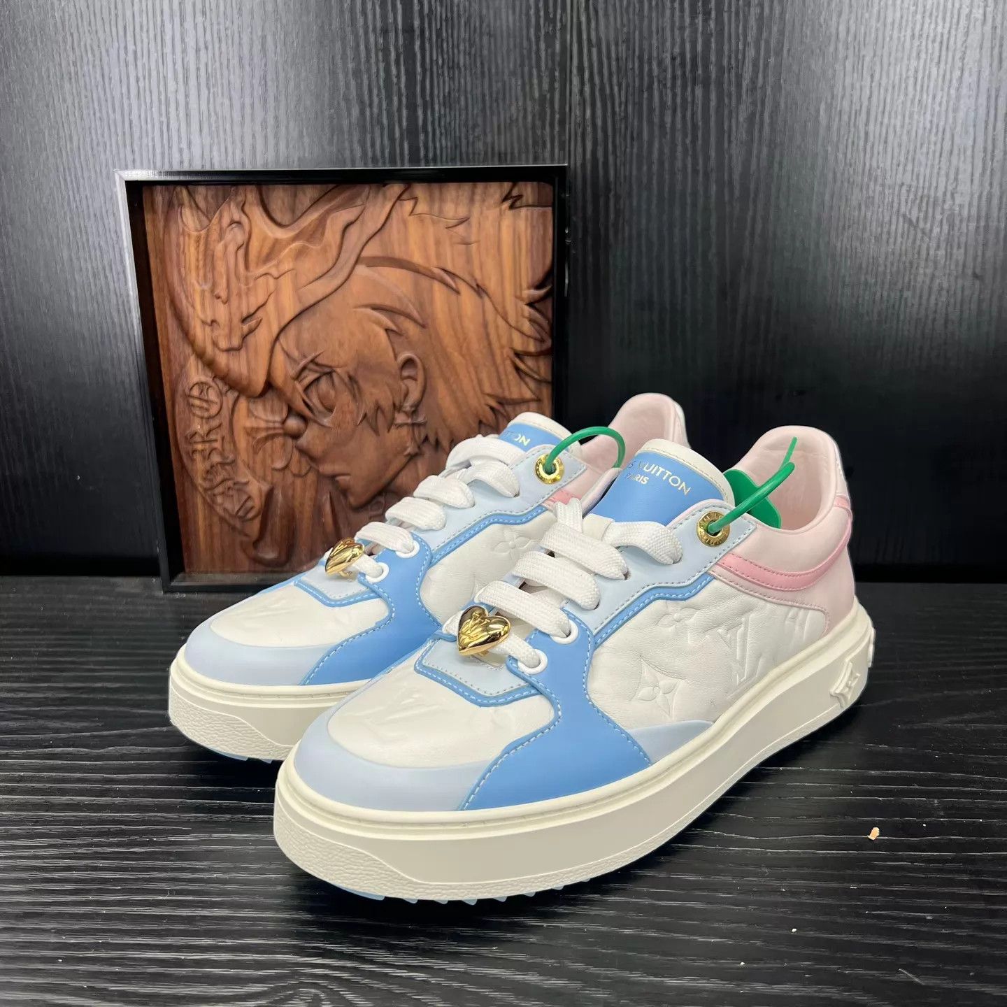 Louis Vuitton Louis Vuitton TimeOut women's white-pink-blue36.5 Size US 6 / IT 36 - 1 Thumbnail