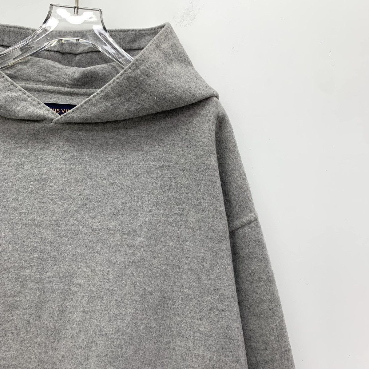 Louis Vuitton Louis Vuitton Gray Hanging Manual Wool Hooded Sweatshirt Size L / US 10 / IT 46 - 3 Thumbnail