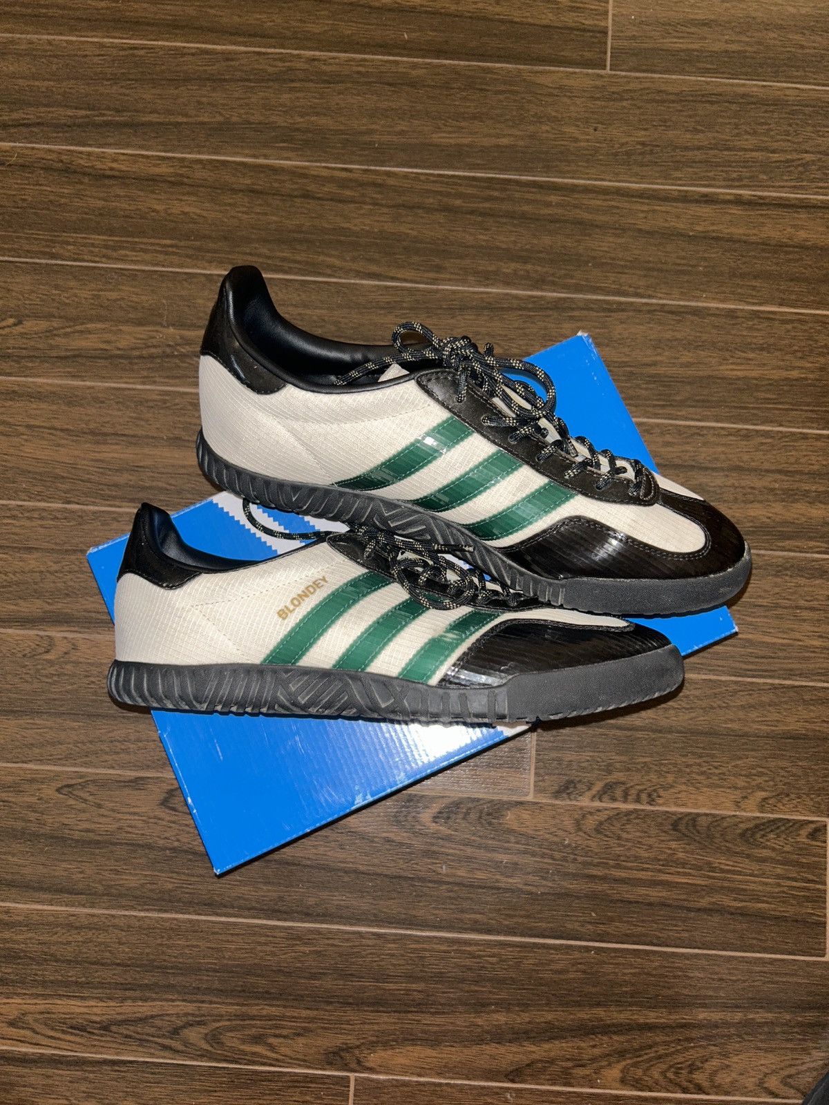 Adidas Adidas Blondie Size US 9.5 / EU 42-43 - 3 Thumbnail