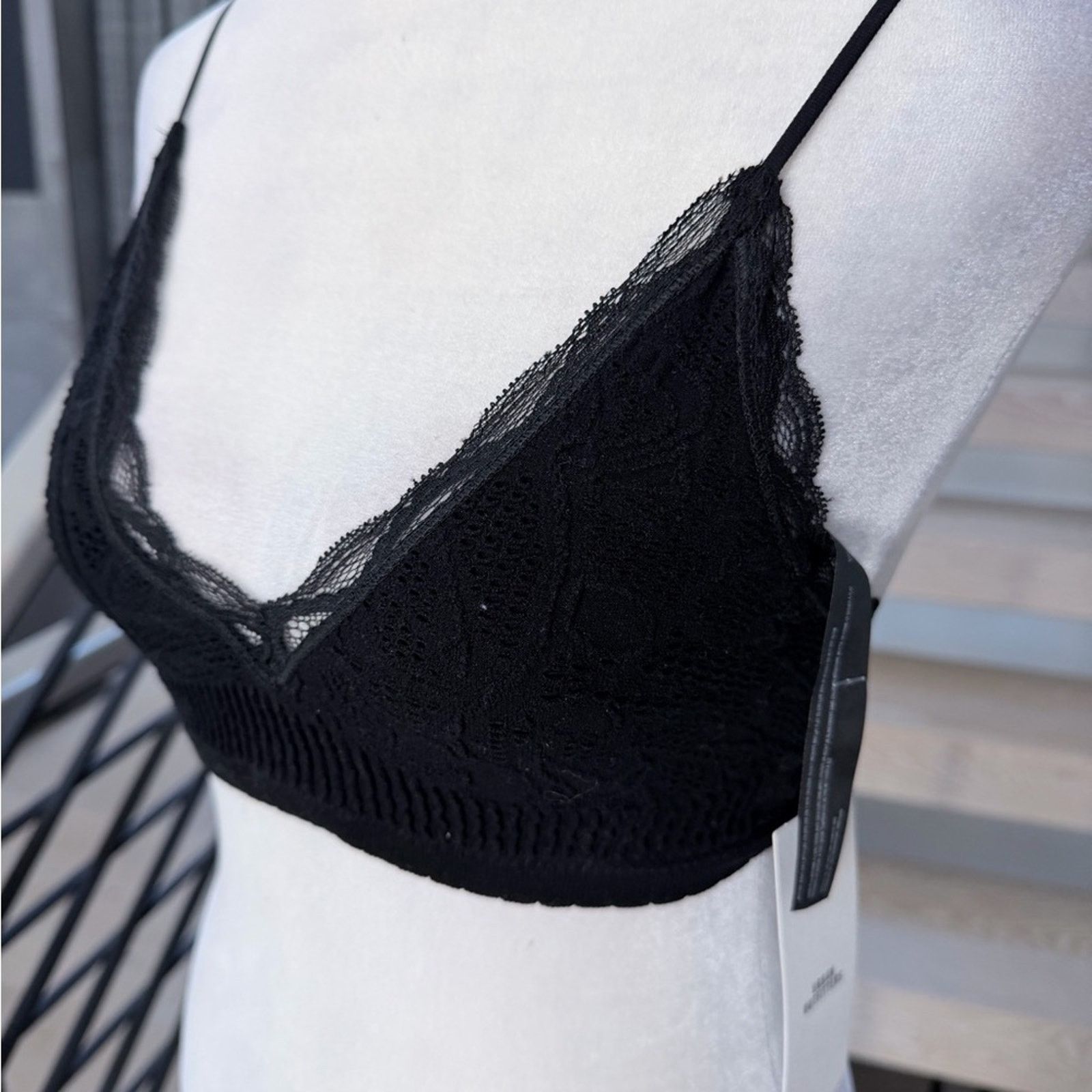 Urban Outfitters NWT Urban Outfitters Black Lace Trim Ribbed Cami Tank size S Size ONE SIZE - 3 Thumbnail