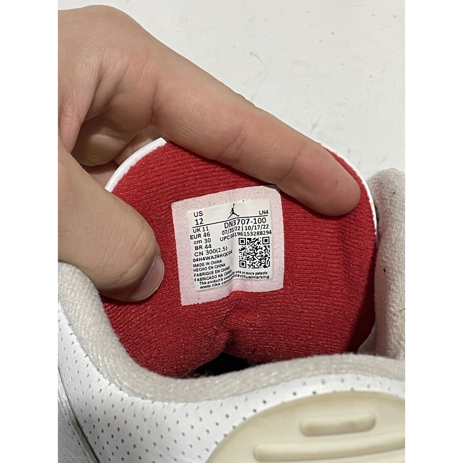 Nike NIKE JORDAN 3 WHITE CEMENT REIMAGINED SIZE 12 PREOWNED Size US 12 / EU 45 - 6 Thumbnail