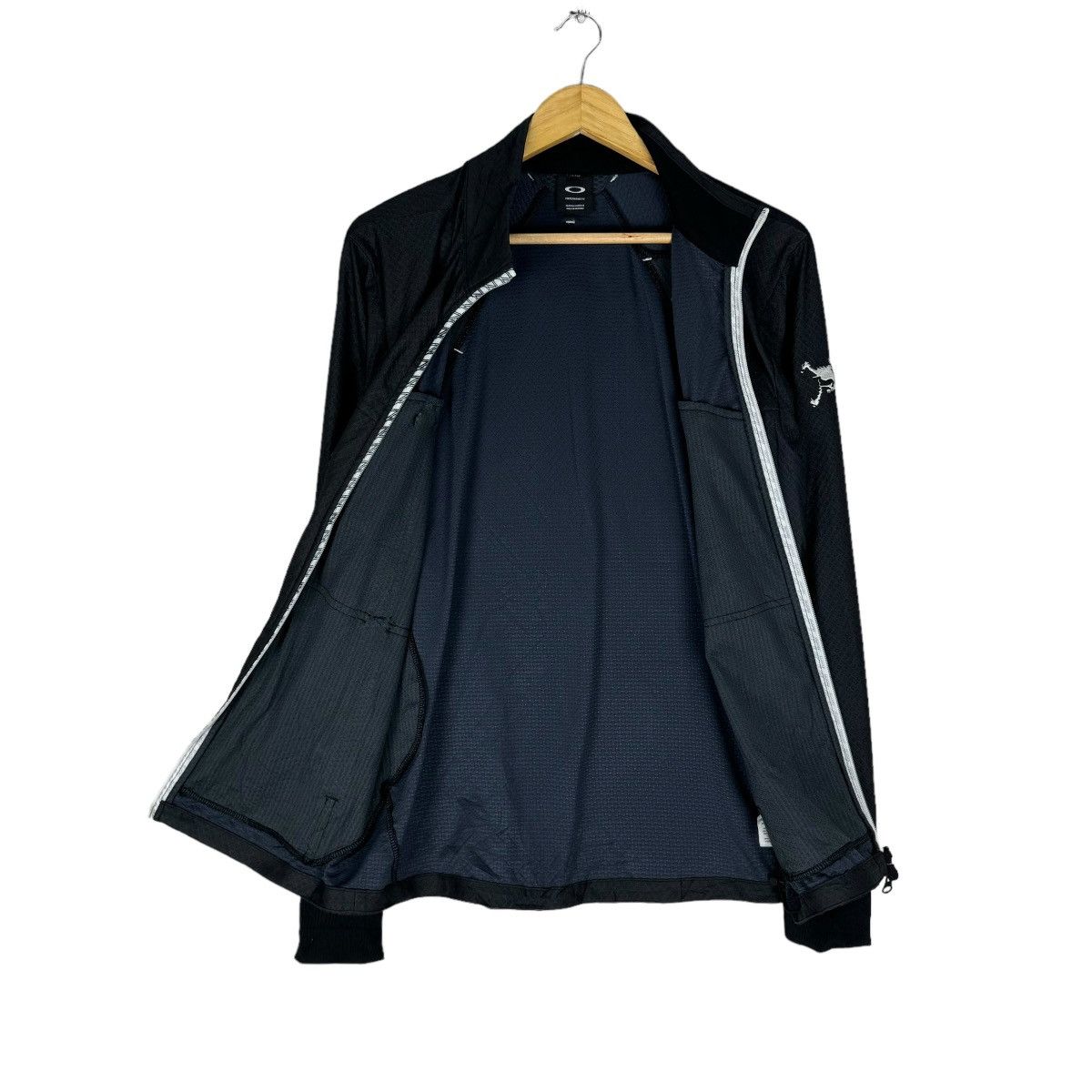 Oakley 🔥OAKLEY PERFORMANCE FIT SURVIVAL LIGHT ZIPPER JACKET Size US M / EU 48-50 / 2 - 10 Thumbnail