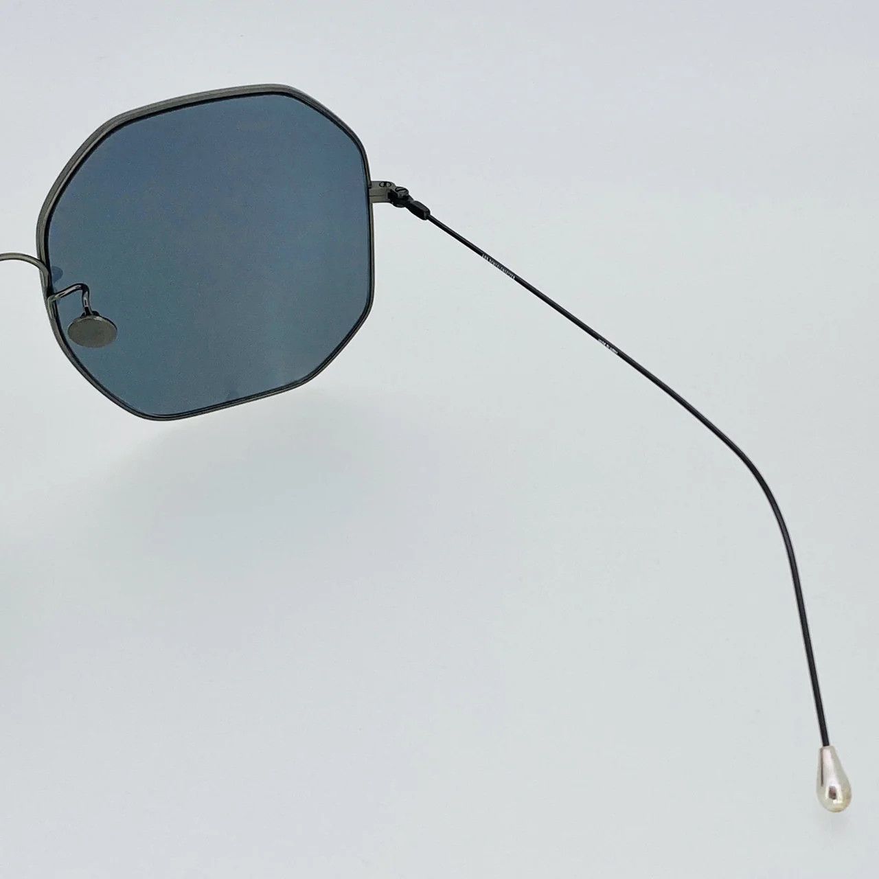 Ann Demeulemeester Ann Demeulemeester Sunglasses Oversized Gun Metal and Grey Size ONE SIZE - 9 Thumbnail