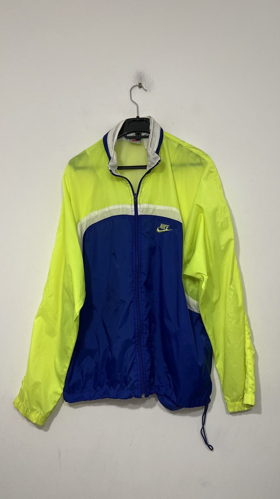 Nike Vintage Nike Windbreaker Neon Yellow Blue Jacket Size L Size US L / EU 52-54 / 3 - 1 Thumbnail
