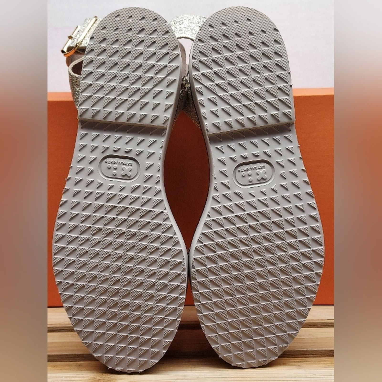 AGL AGL Womens Platinum Quarter Strap Platform Sandal Size 36(6) Size US 6 / IT 36 - 10 Thumbnail