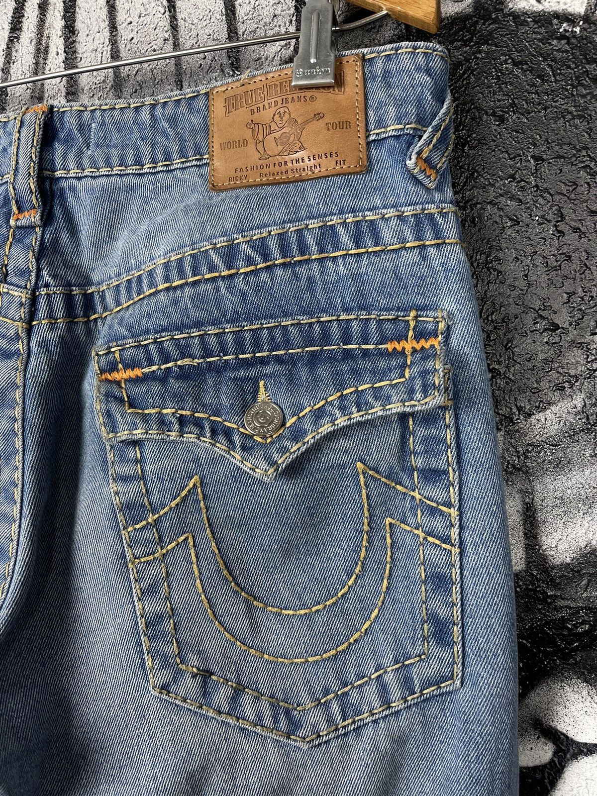 True Religion True Religion Ricky Relaxed Straight Distressed Denim Jeans Size US 32 / EU 48 - 11 Thumbnail