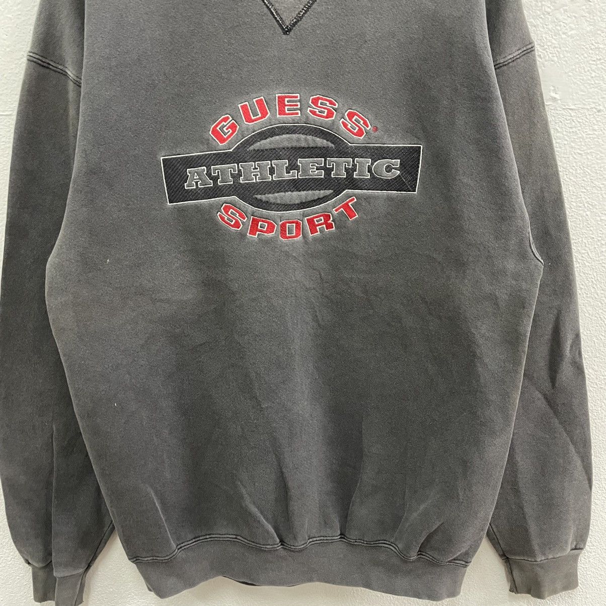Guess × Vintage 🔥Vintage 90s Guess Embroidered Big Spellout Sweatshirts Size US M / EU 48-50 / 2 - 4 Thumbnail