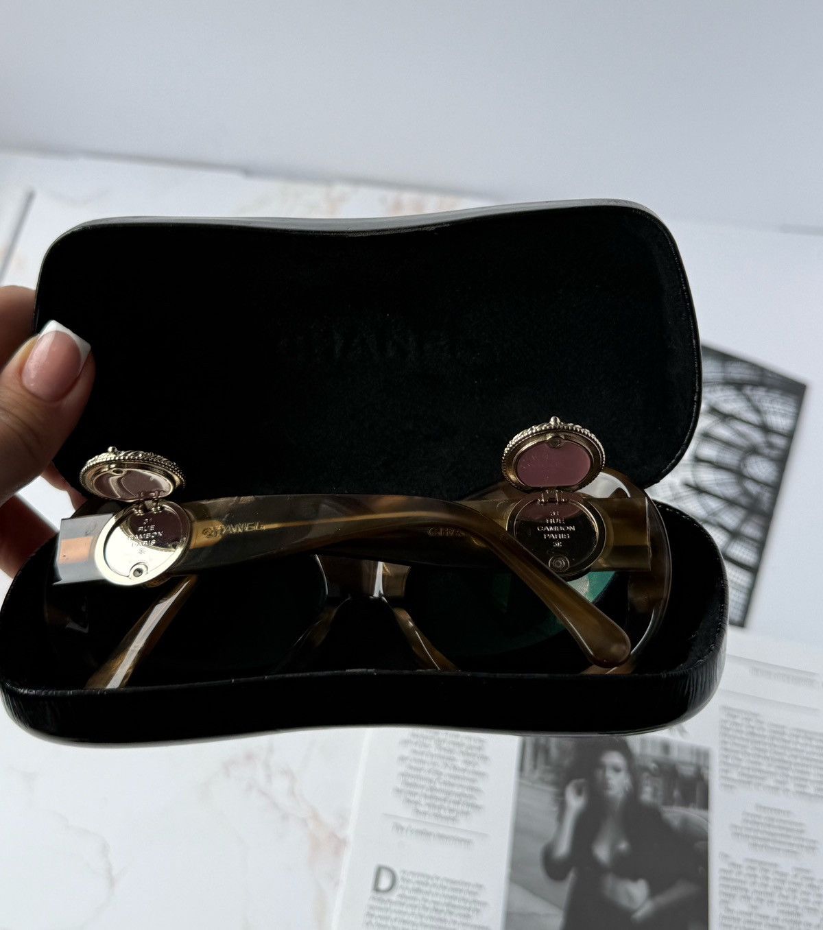 Chanel Chanel vintage sunglasses 5193-B Limited Collection Bouton Size ONE SIZE - 13 Thumbnail
