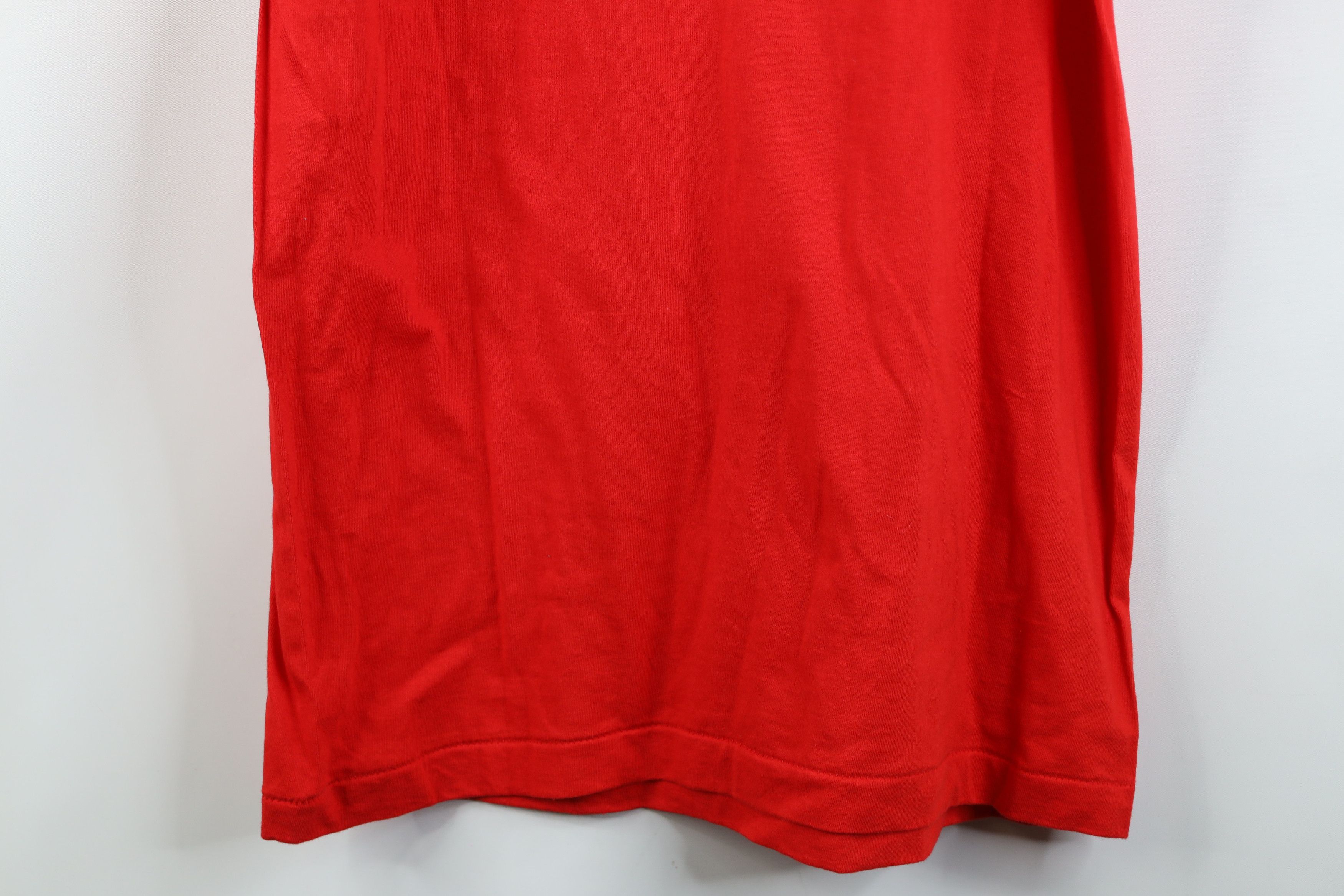 Vintage Vintage 90s Streetwear Short Sleeve T-Shirt Red Pocket USA Size US L / EU 52-54 / 3 - 11 Thumbnail
