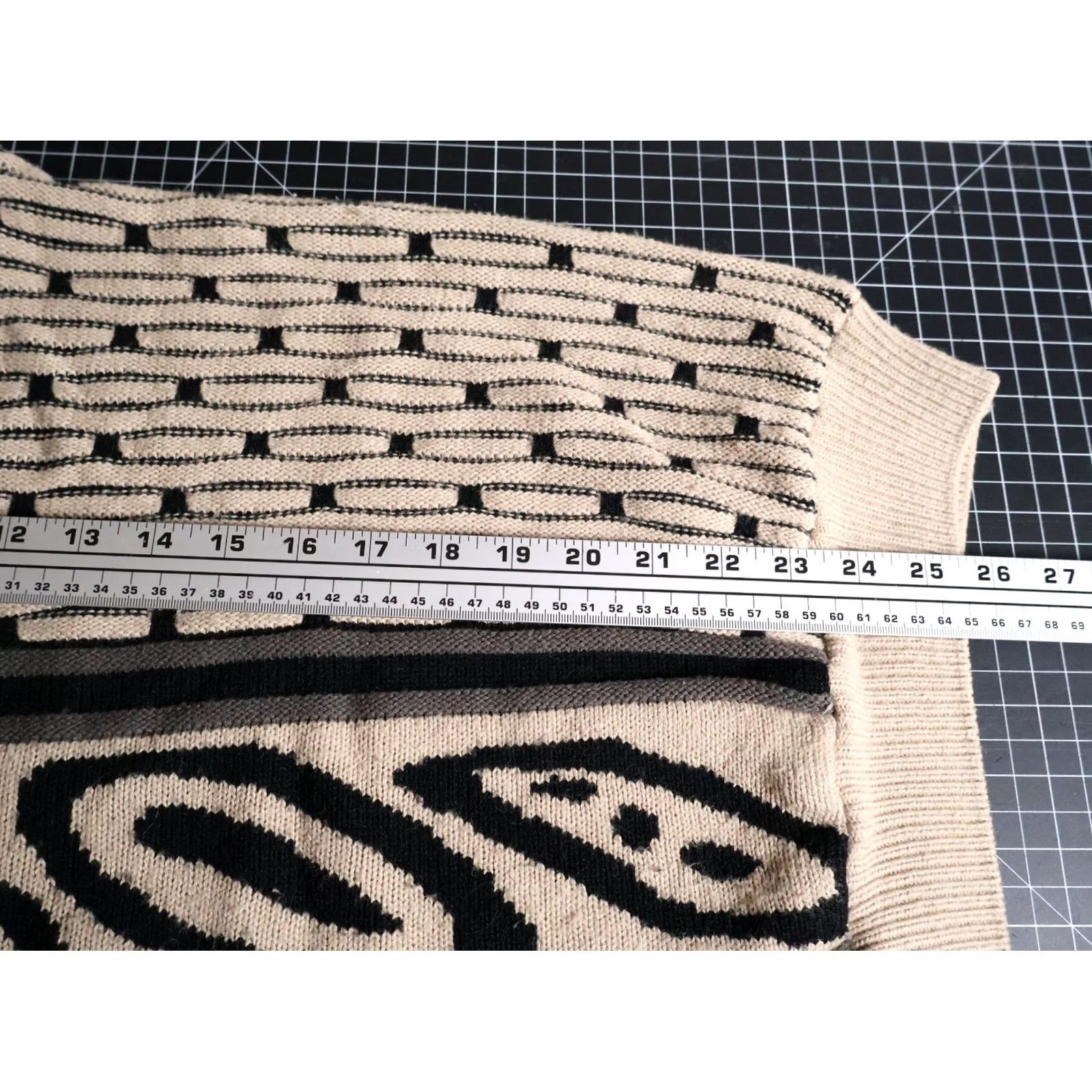 Vintage VINTAGE 90s Dad Style Sweater John Blair Pullover Geometric Pattern Beige XL Mens Regular Knit Crew Neck Lightweight Chunky-Knit Size US XL / EU 56 / 4 - 6 Thumbnail