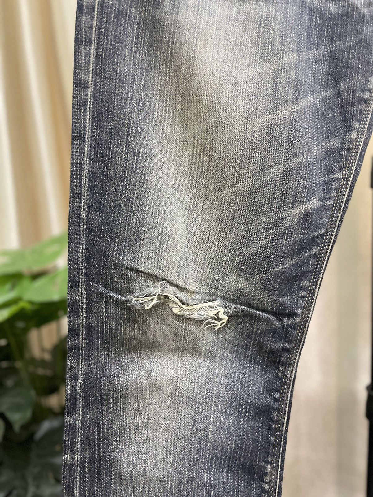 Burberry BURBERRY BLACK LABEL DISTRESSES DENIM Size 30" / US 8 / IT 44 - 6 Thumbnail