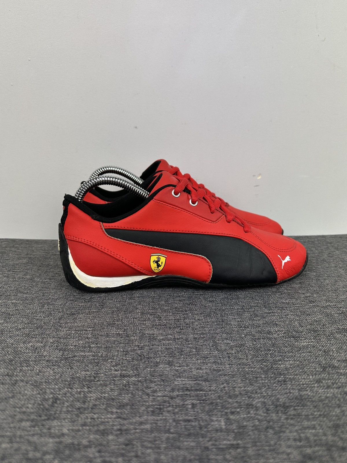 Ferrari × Puma PUMA Ferrari Drift Cat Red Black Low Top Sneakers Motorsport Size US 4.5 / IT 34.5 - 1 Thumbnail