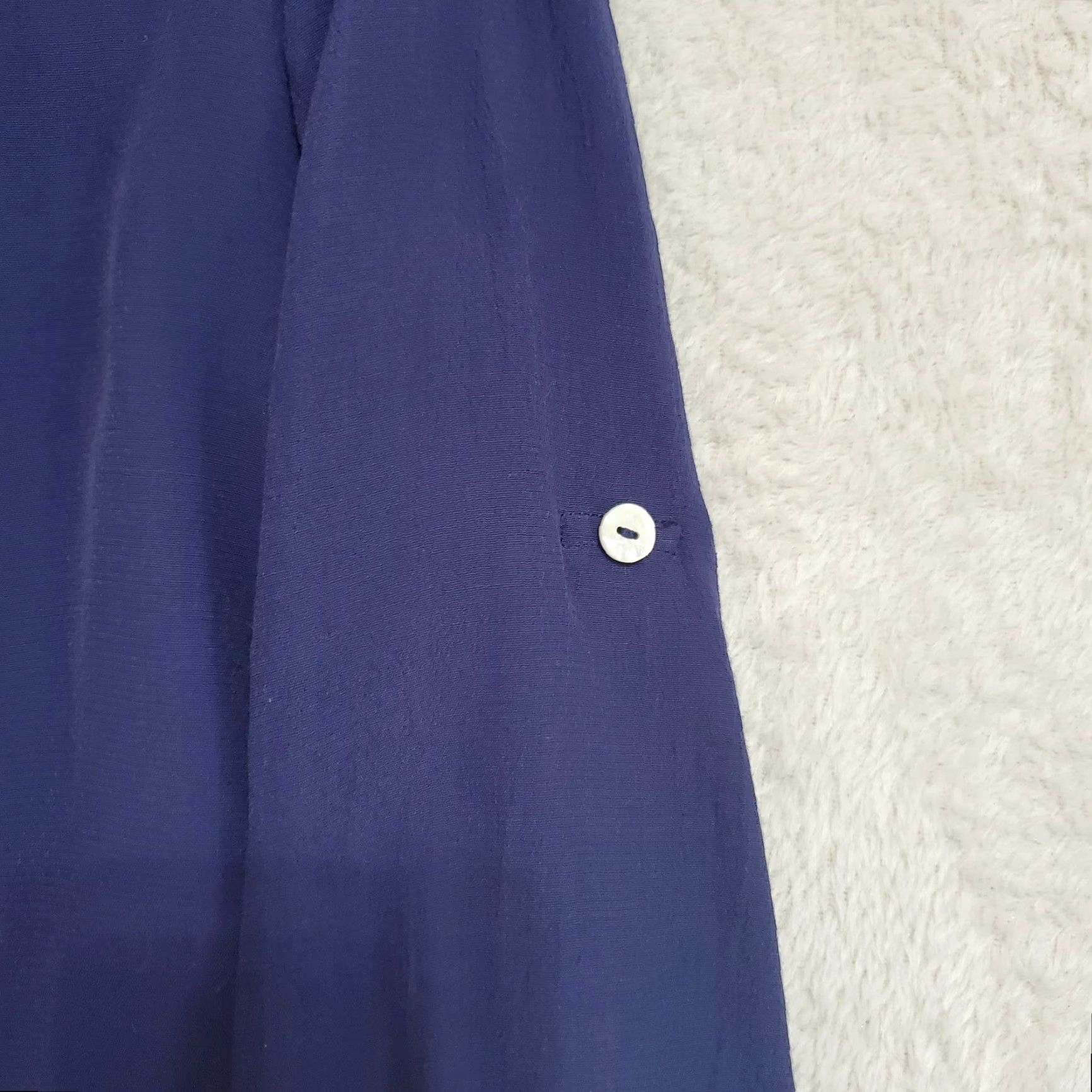 Soft Surroundings Soft Surroundings Tunic Shirt Women S Blue Roll Tab Sleeve Long Sleeve V-Neck Pullover Popover Casual Travel 90s? Size S / US 4 / IT 40 - 3 Thumbnail