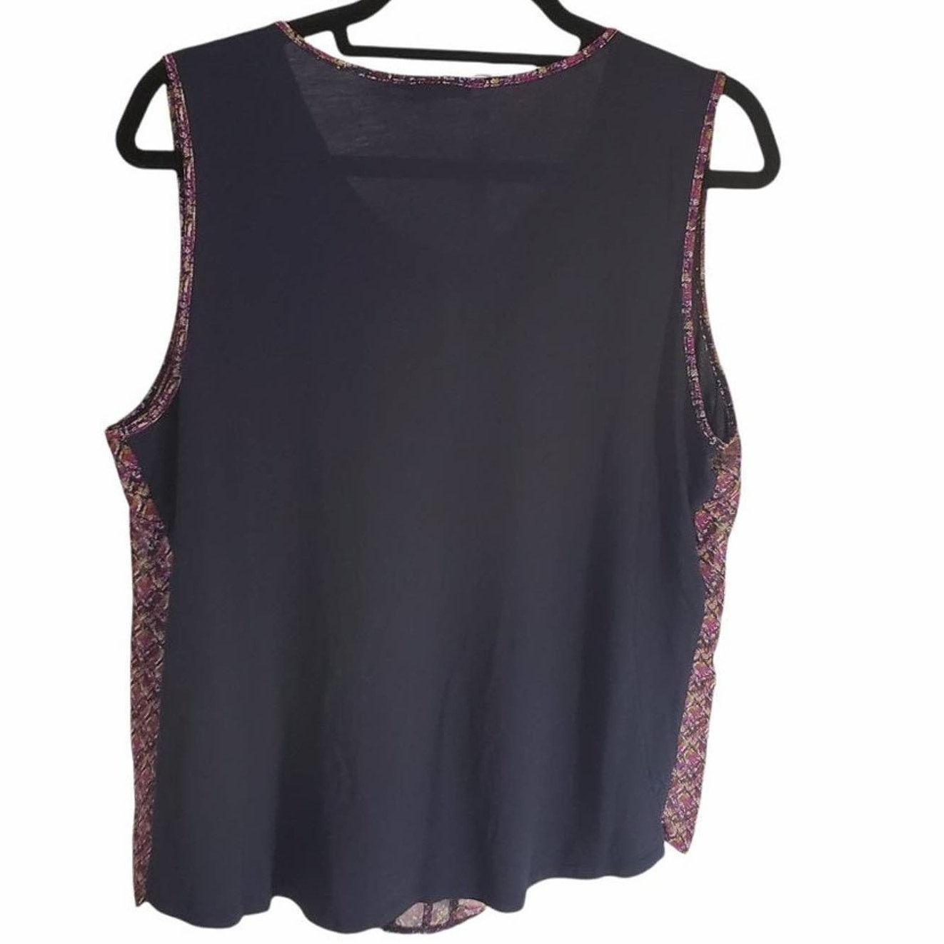 Ann Taylor Ann Taylor Loft | Modern Print Tank Top with Ruffles Size L / US 10 / IT 46 - 6 Thumbnail