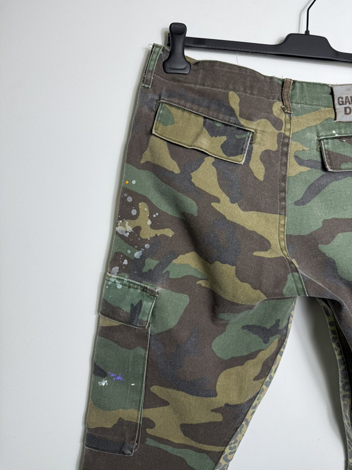 Gallery Dept. Gallery Dept Camo Flares Jeans W34 Paint Distressed Size US 34 / EU 50 - 8 Thumbnail