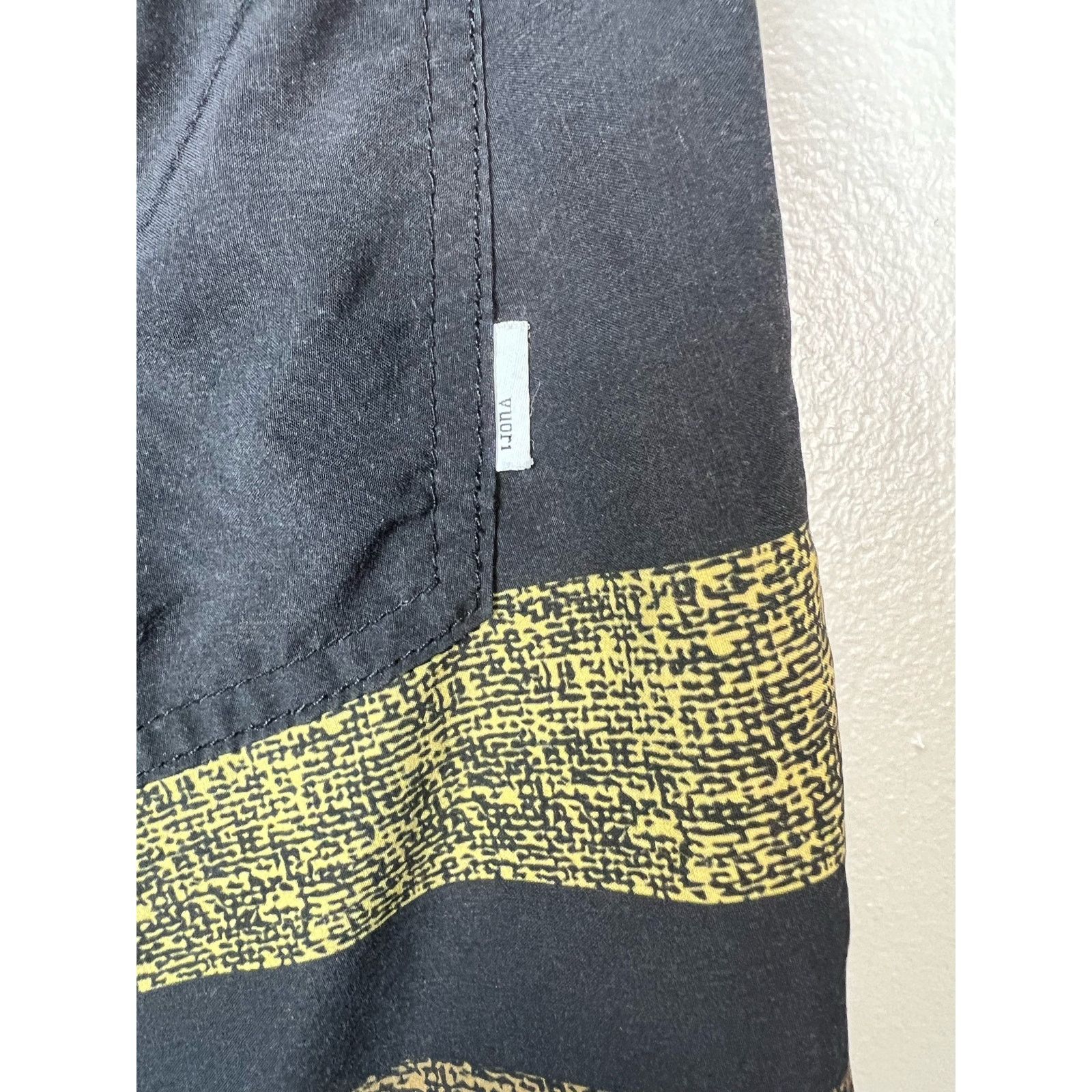 Vuori Vuori Kore Short | Black Saffron Texture size S Size US 28 / EU 44 - 7 Thumbnail
