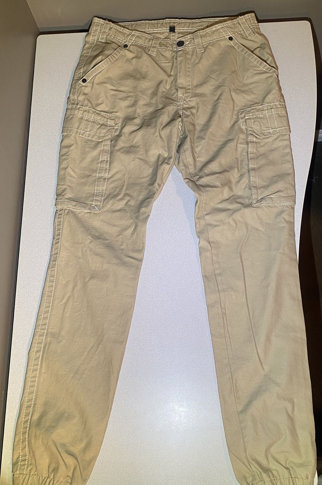 True Religion True Religion Big T Cargo Jogger Size US 31 - 1 Thumbnail