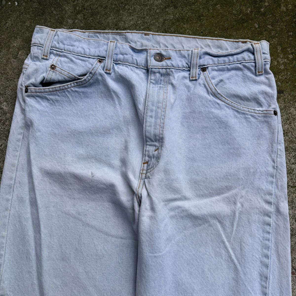 Levi's VINTAGE 90s LEVI'S 505 ORANGE TAB THRASHED LIGHT DENIM JEANS Size US 34 / EU 50 - 7 Thumbnail