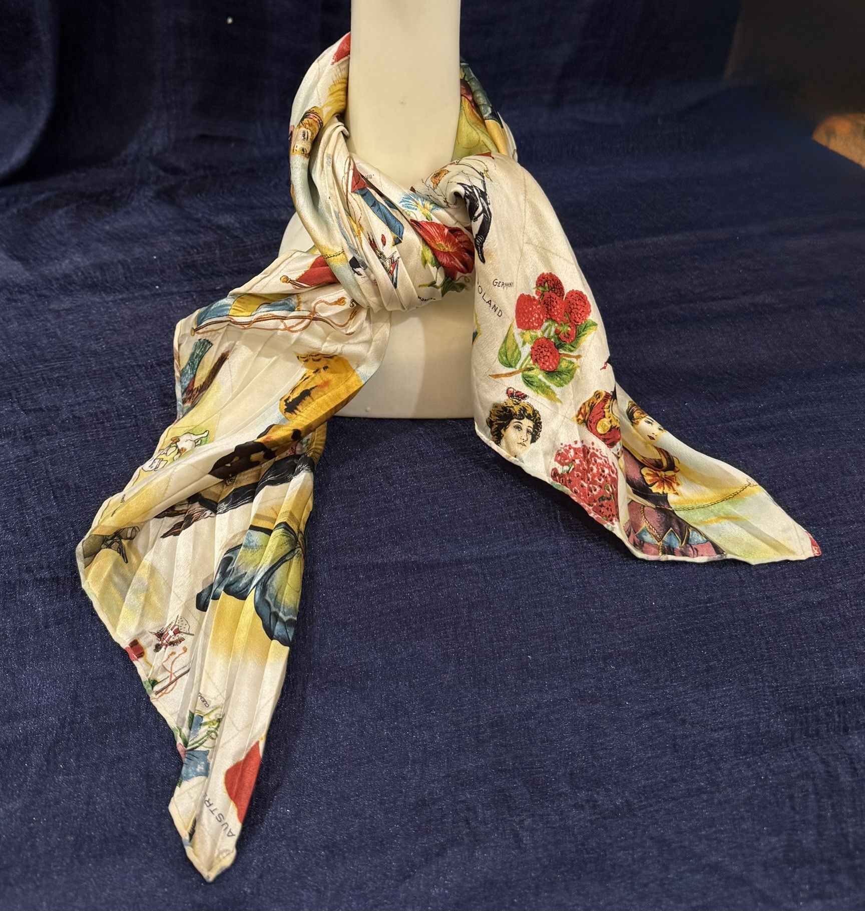 John Galliano CHRISTIAN DIOR by John Galliano Silk Scarf 26" S/S 2002 Size ONE SIZE - 3 Thumbnail
